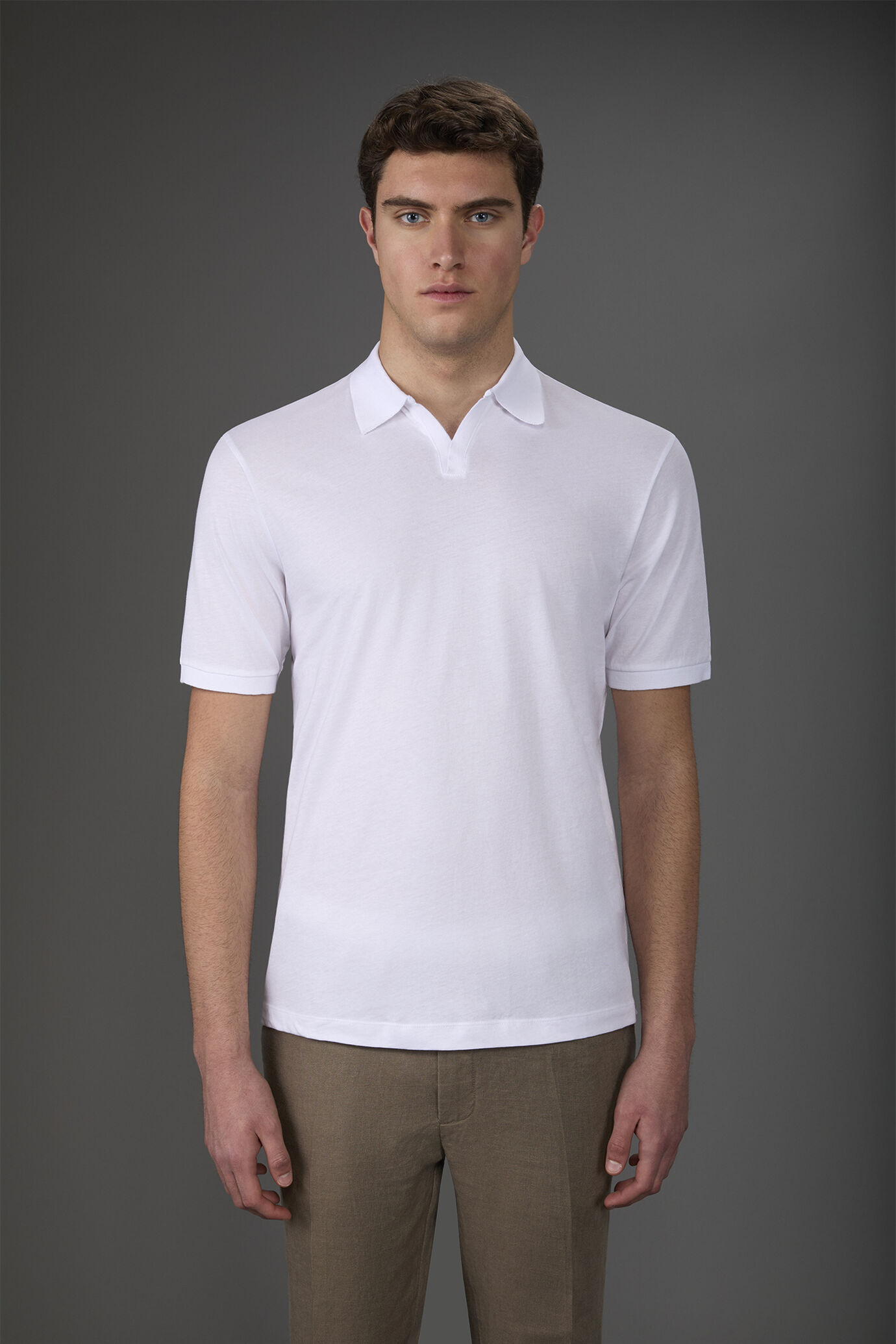 Men's short-sleeved 100% organic cotton polo shirt with derby collar image number 0