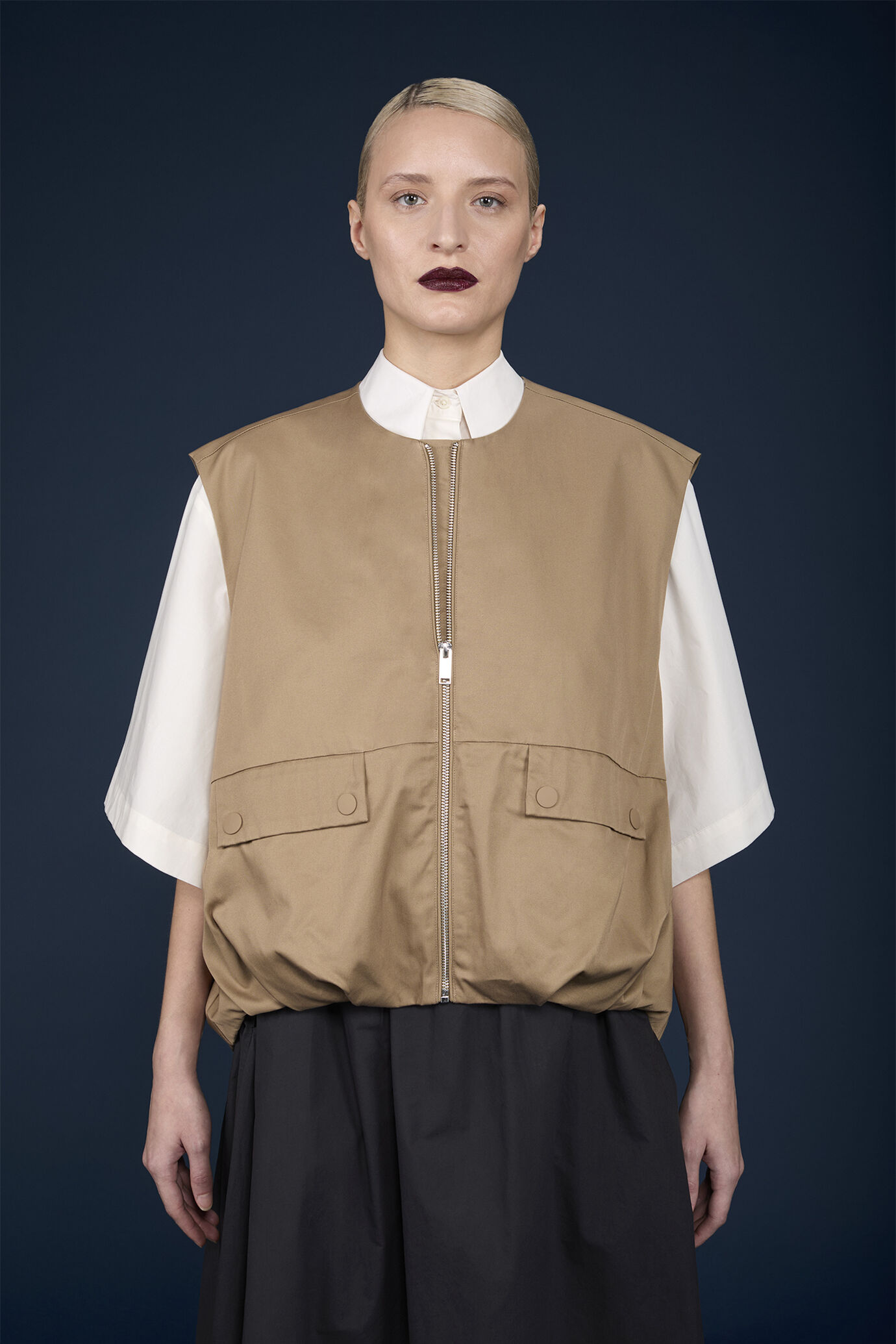 Gilet donna dalla linea a uovo e dalla vestibilità oversize image number 1