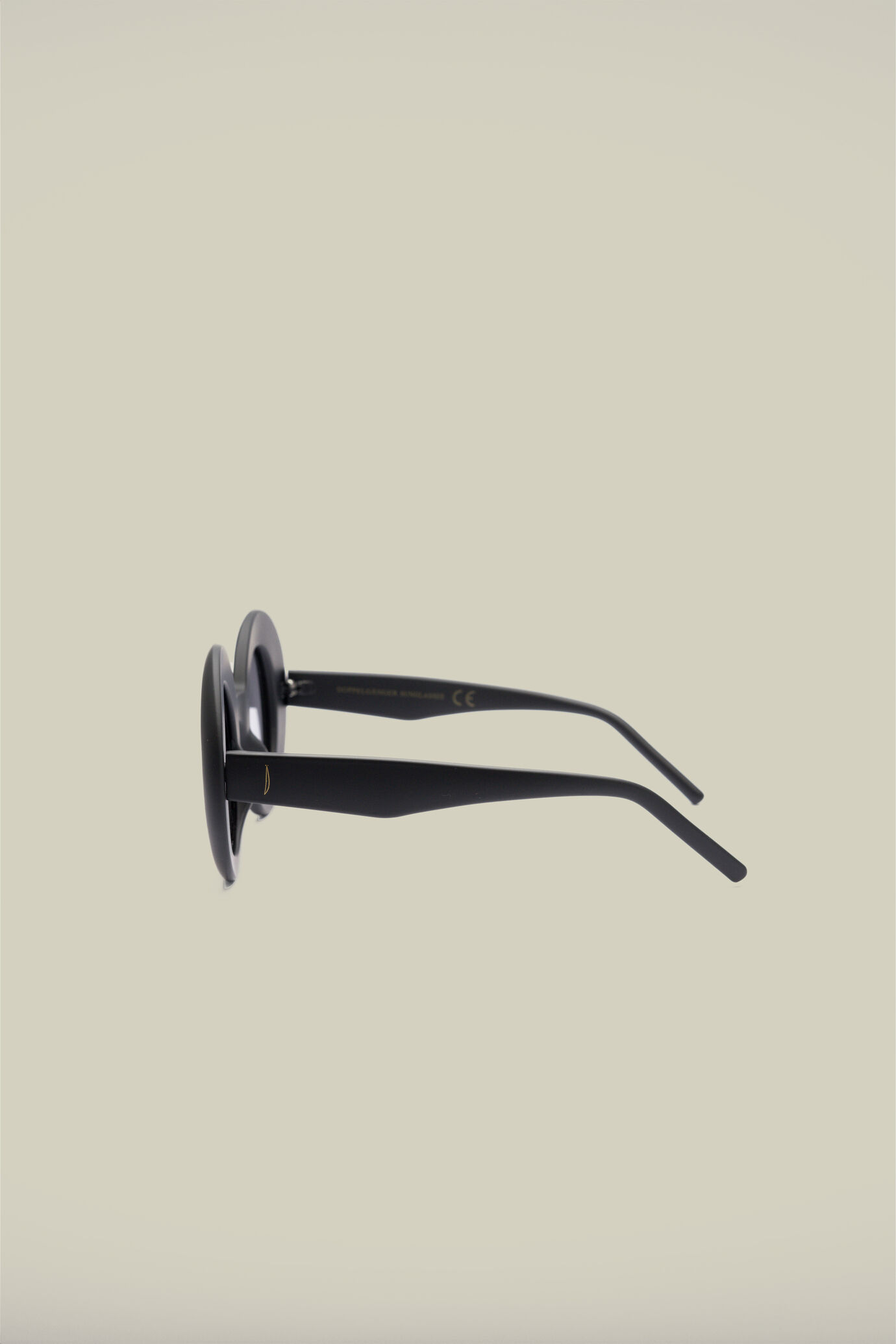 Women's round sunglasses image number 2