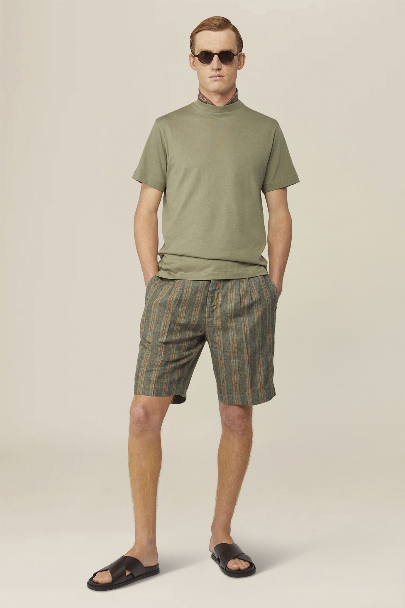 Bermuda homme en lin m&eacute;lang&eacute;, coupe classique image number 0