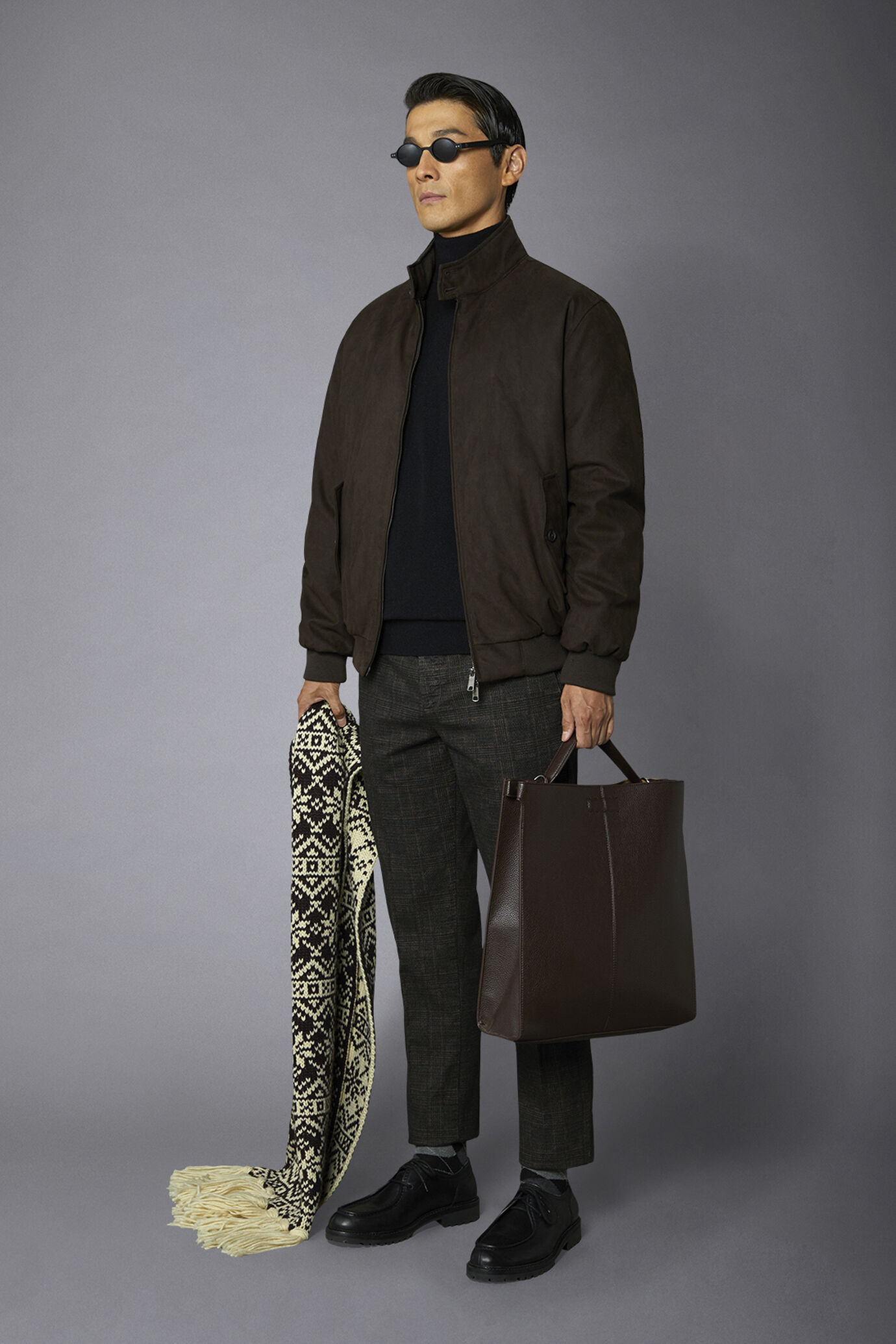 Veste en faux daim avec fermeture éclair confortable image number 1