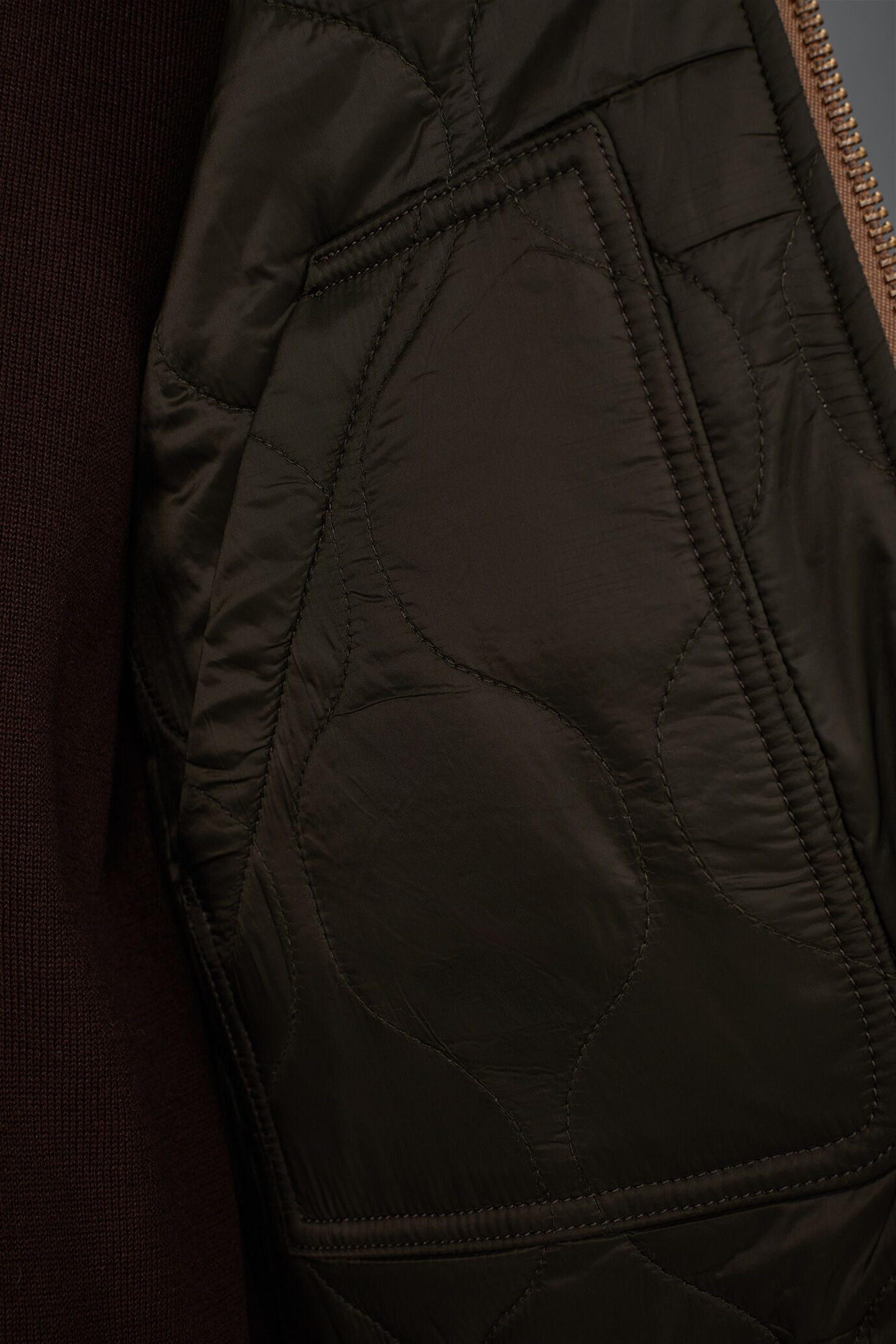 Veste sans manches double face pour homme en laine bouillie et nylon l&eacute;g&egrave;rement rembourr&eacute;e image number 3