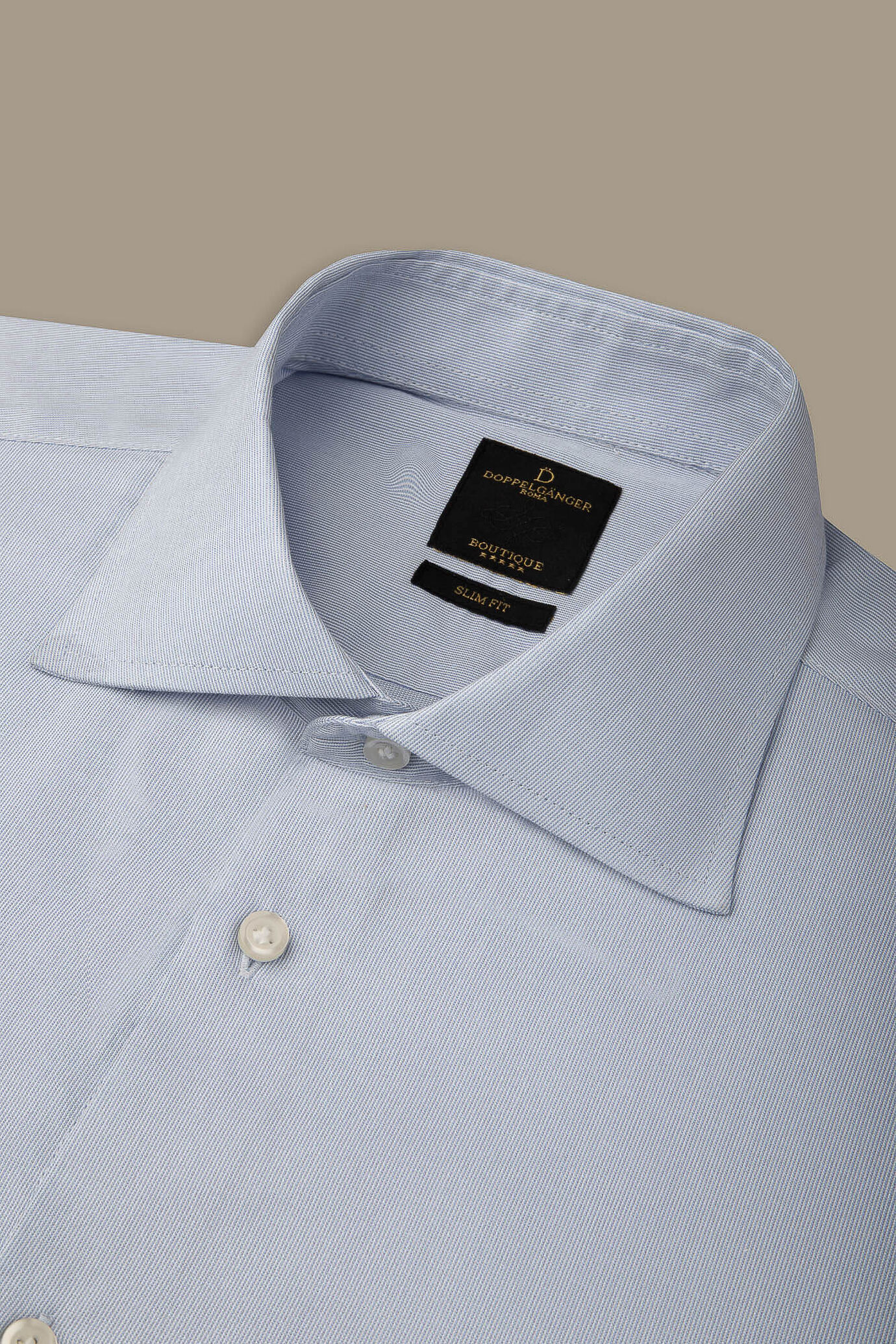 Camicia classica collo francese con trama a righe sottili uomo image number 1