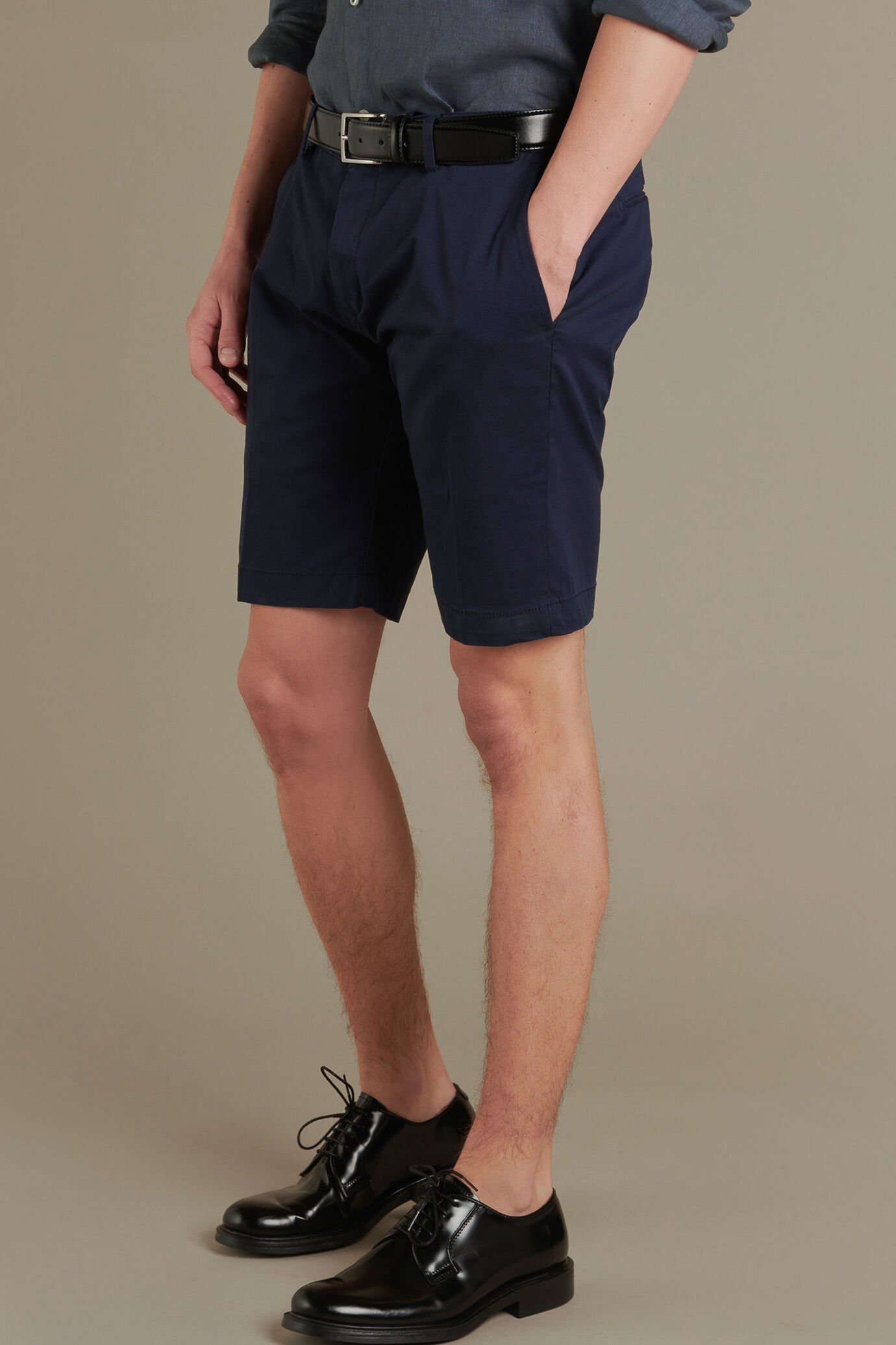 Bermuda chino twill image number 1