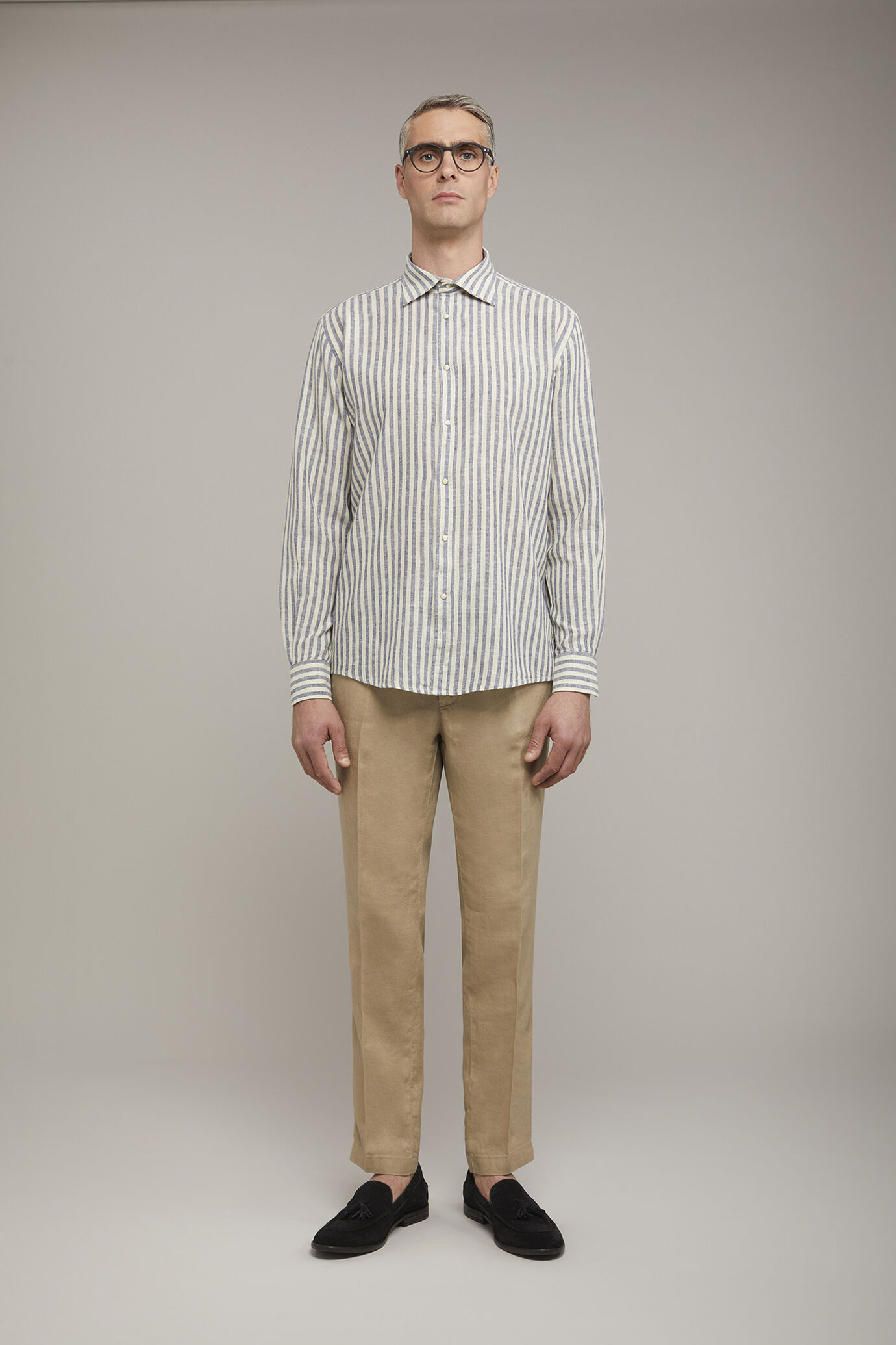 Pantalone chino 100% lino regular fit image number 2