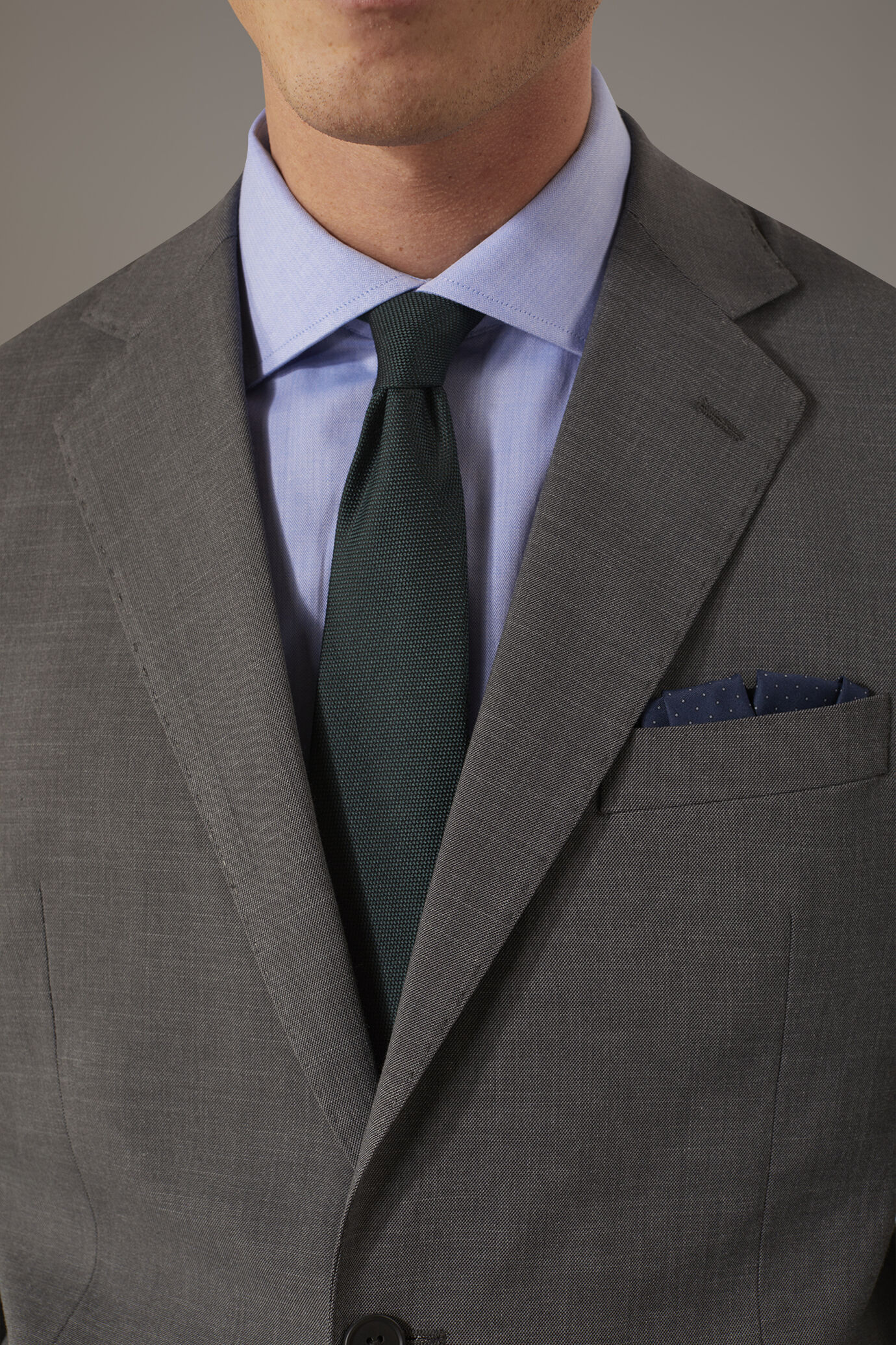 Regular fit single-breasted suit in grisaille fabric image number 2