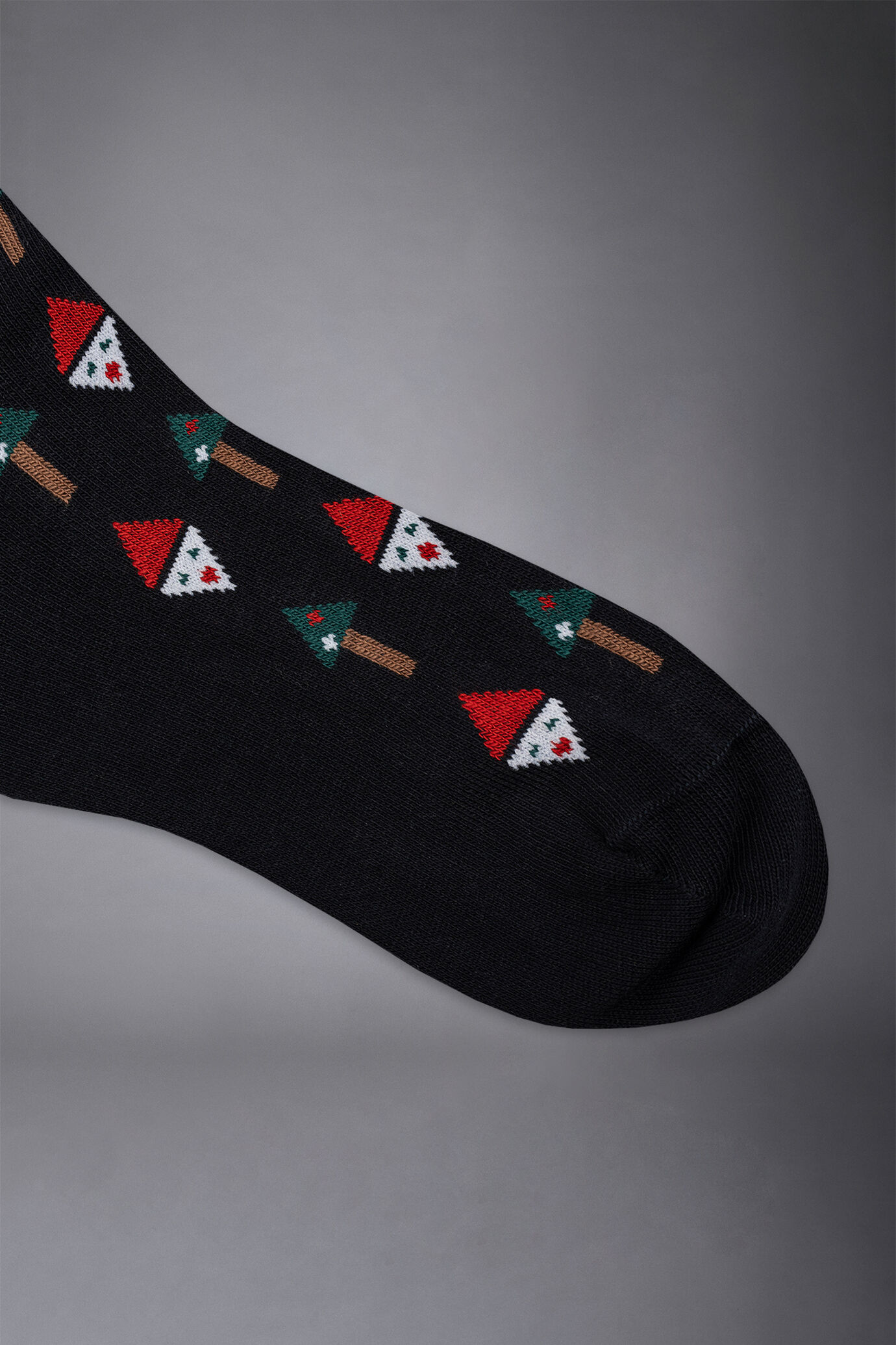 Men's knitted long socks with Christmas trees pattern made in Italy image number 1