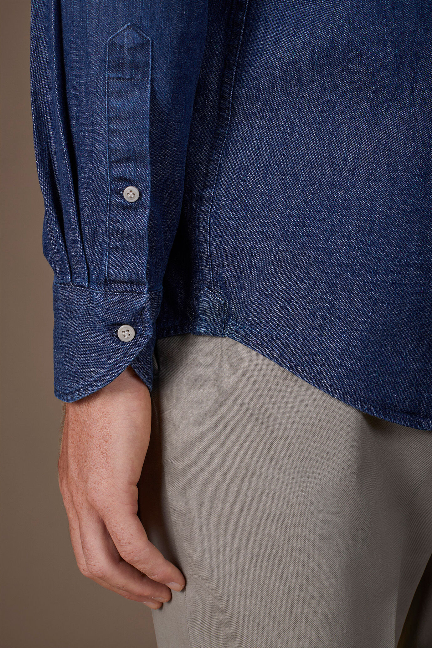 Lässiges Herrenhemd aus 100 % Baumwoll-Denim in Twill-Konstruktion image number 3