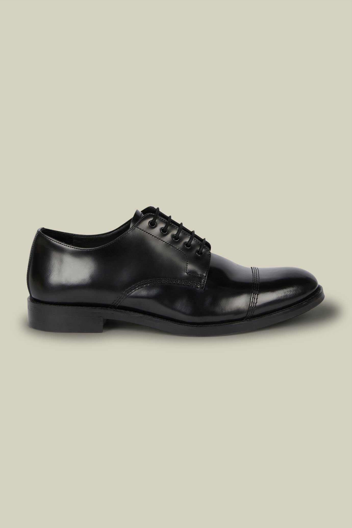 Scarpa derby uomo 100% in vera pelle con fondo in gomma image number 0