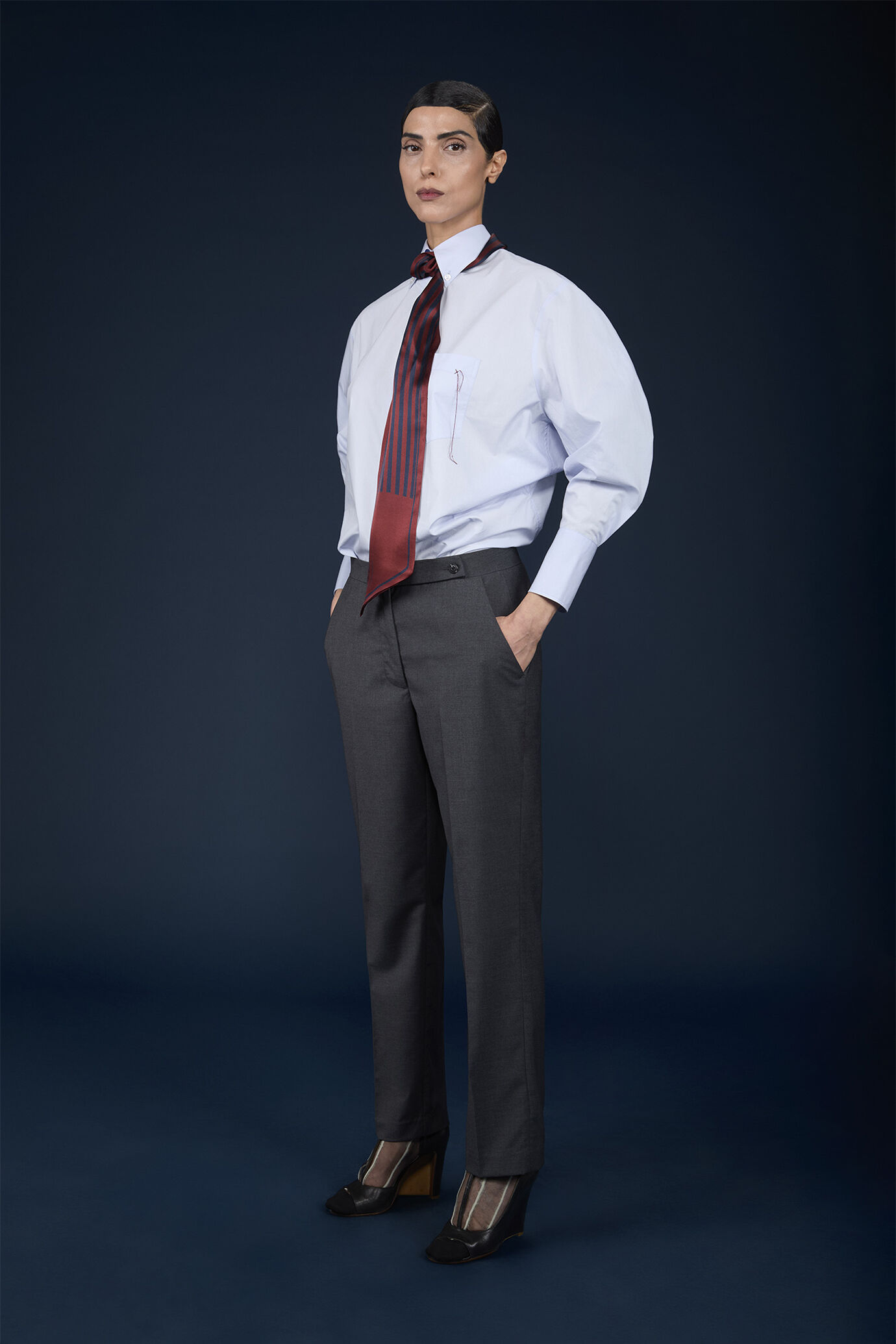 Camicia donna destrutturata con collo francese 100% cotone image number 0