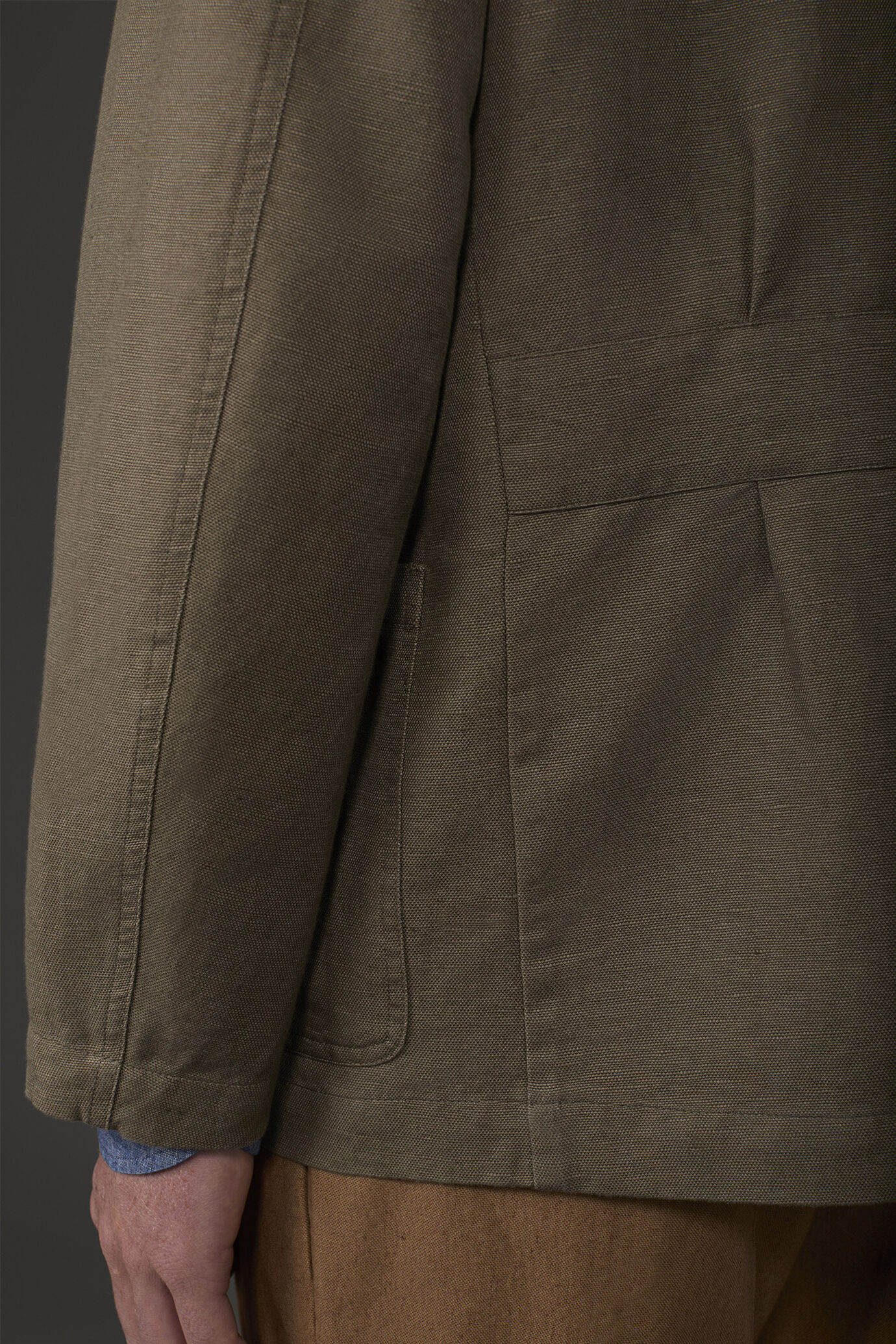 Hemdjacke mit aufgesetzten Taschen aus gewaschenem Leinen-Baumwoll-Gemisch image number 3