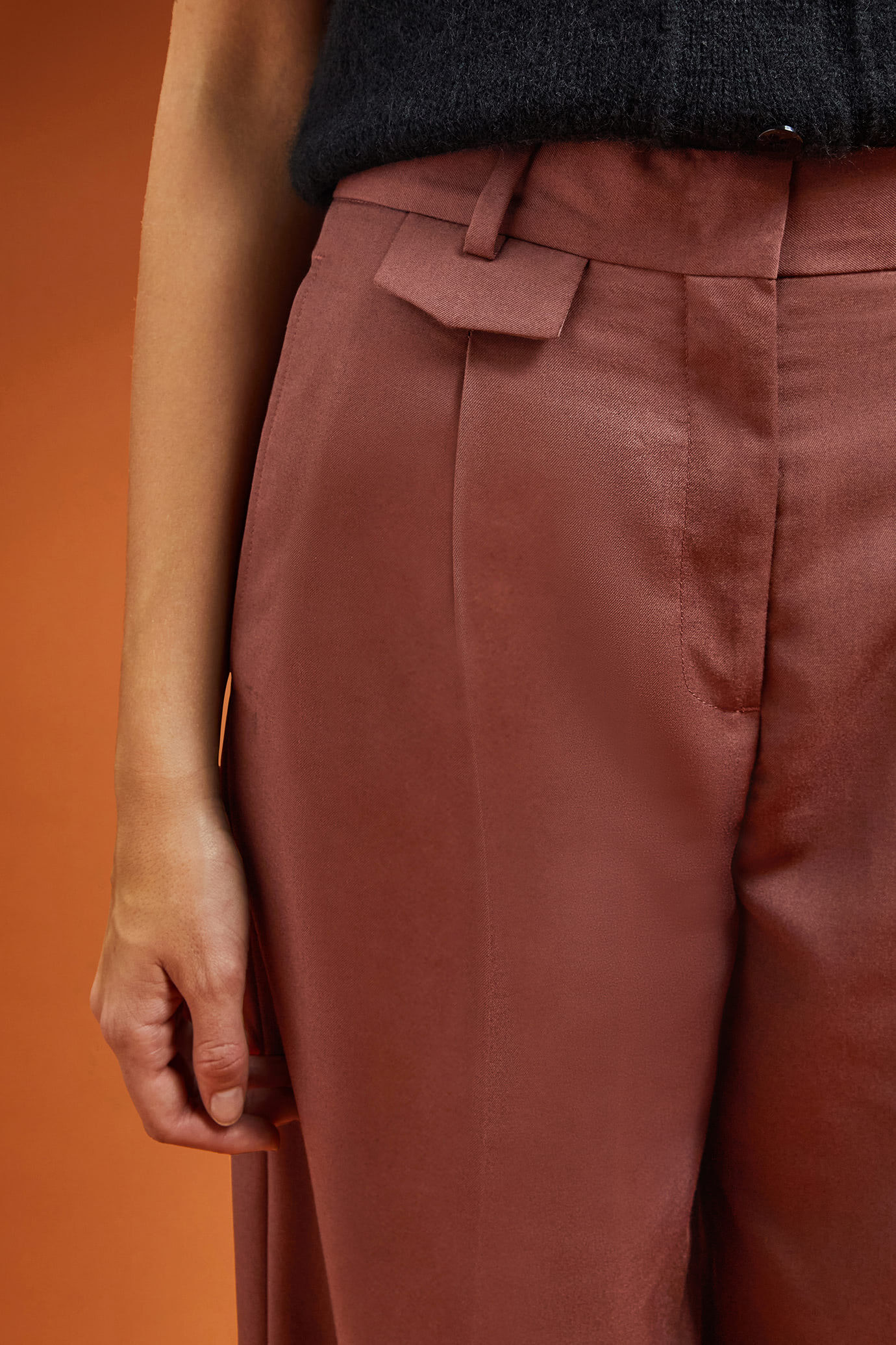 Pantalone classico donna con gamba larga regular fit image number 2