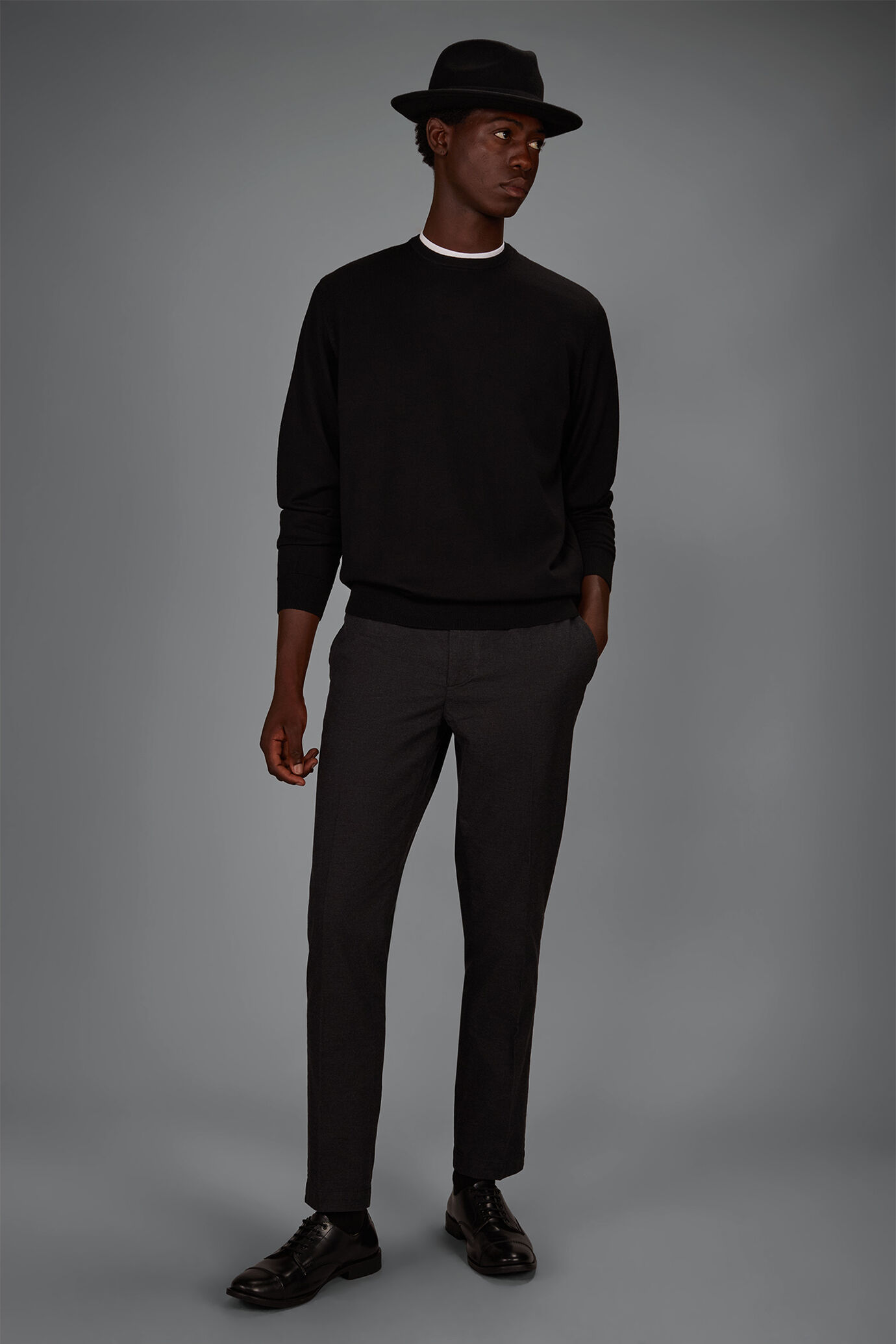Men&rsquo;s Round Neck jumper in 100% merino wool regular fit image number 0