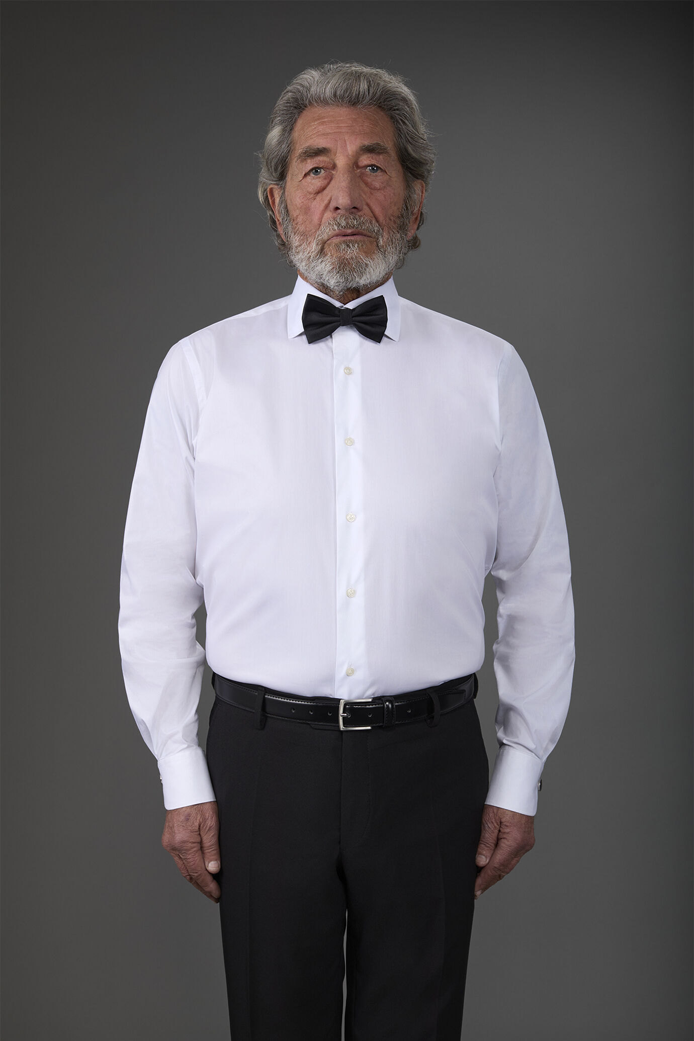 Chemise technique homme col classique adaptée aux boutons image number 0