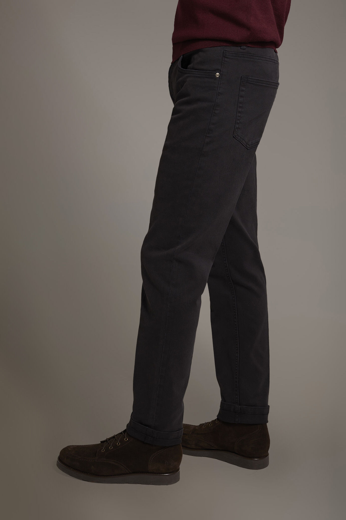 Regular fit 5 pockets trousers in bull twill fabric image number 3