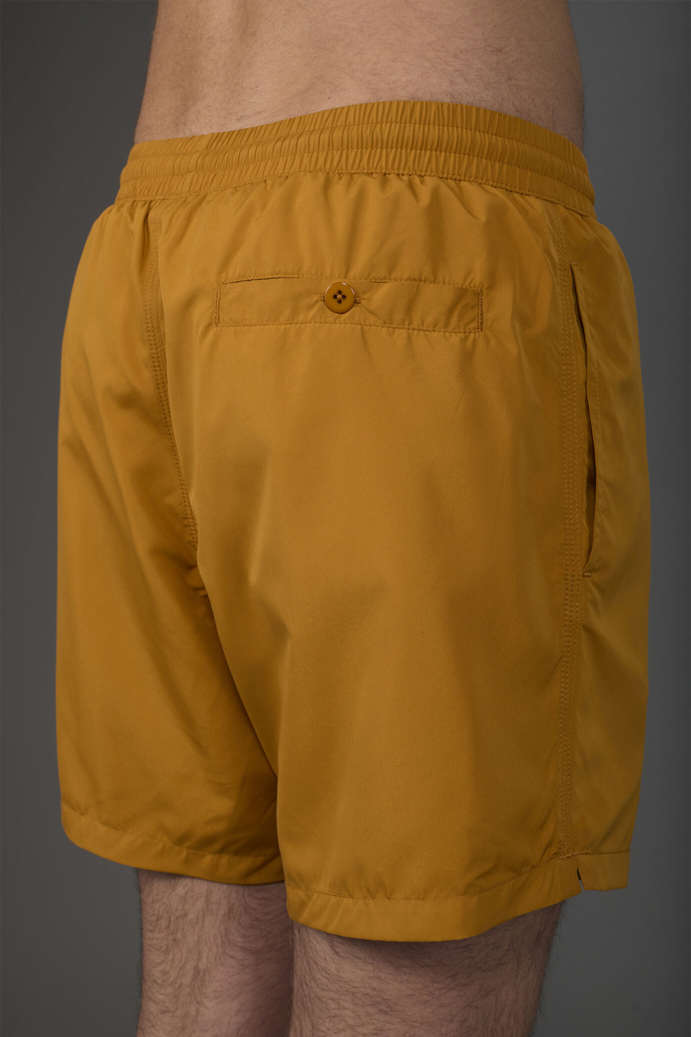 Einfarbige Herren-Badehose image number 3