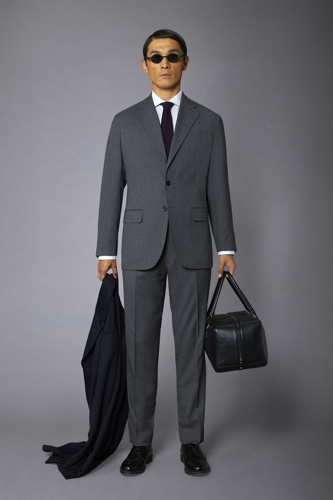 Men's regular fit single-breasted suit in grisaille fabric