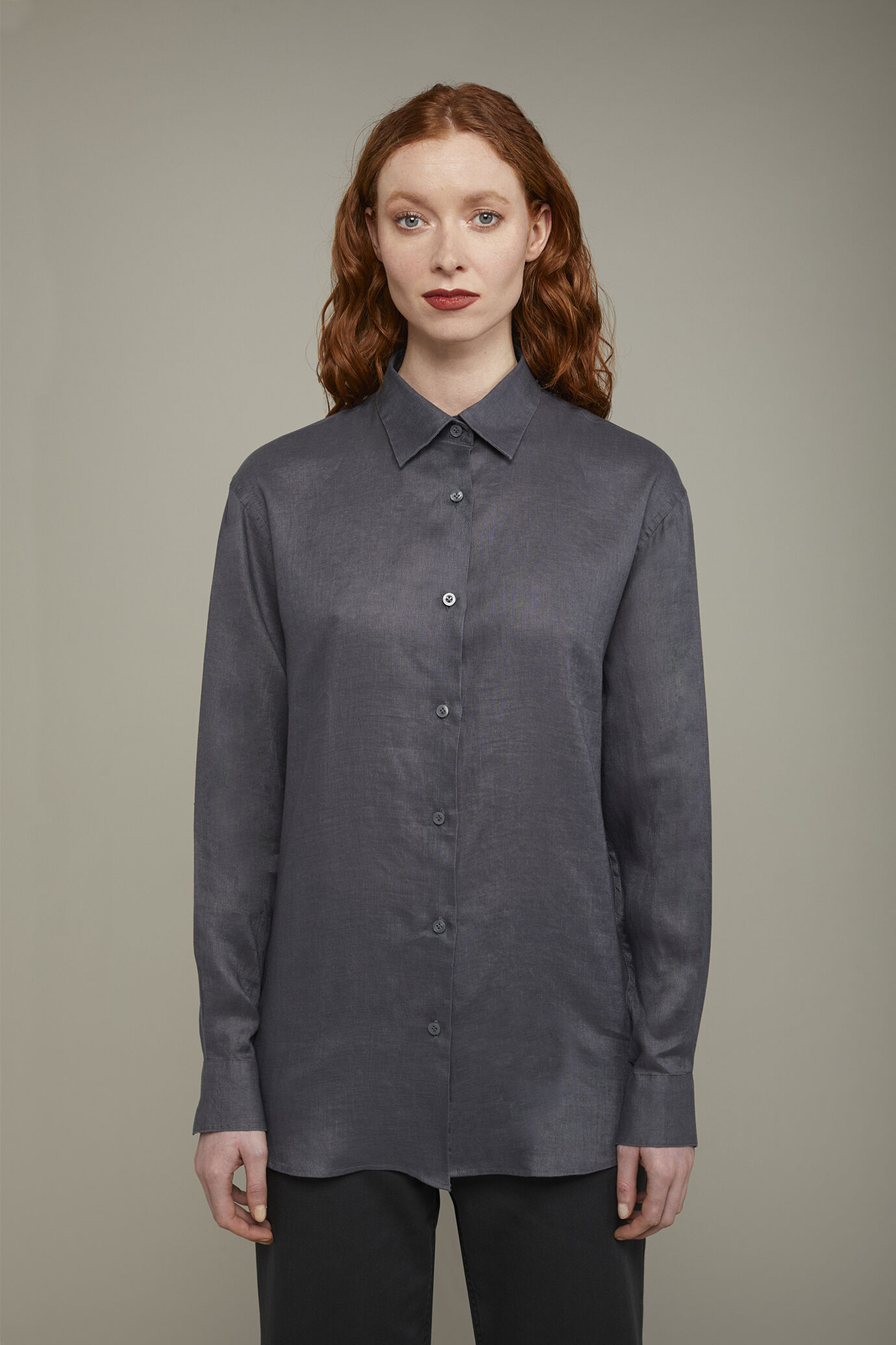 Women’s shirt with classic collar 100% linen image number 2