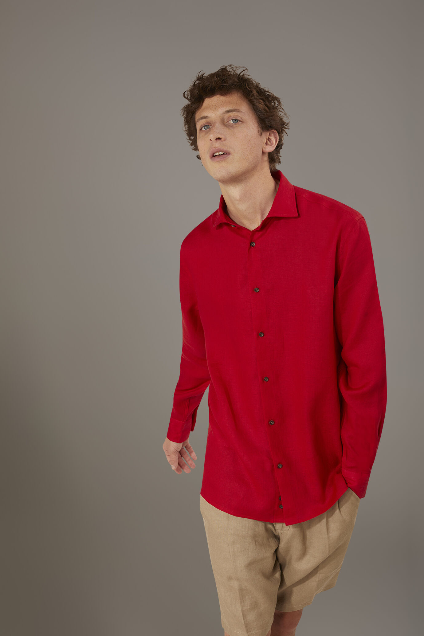 Camicia casual collo francese comfort fit 100% lino image number 0