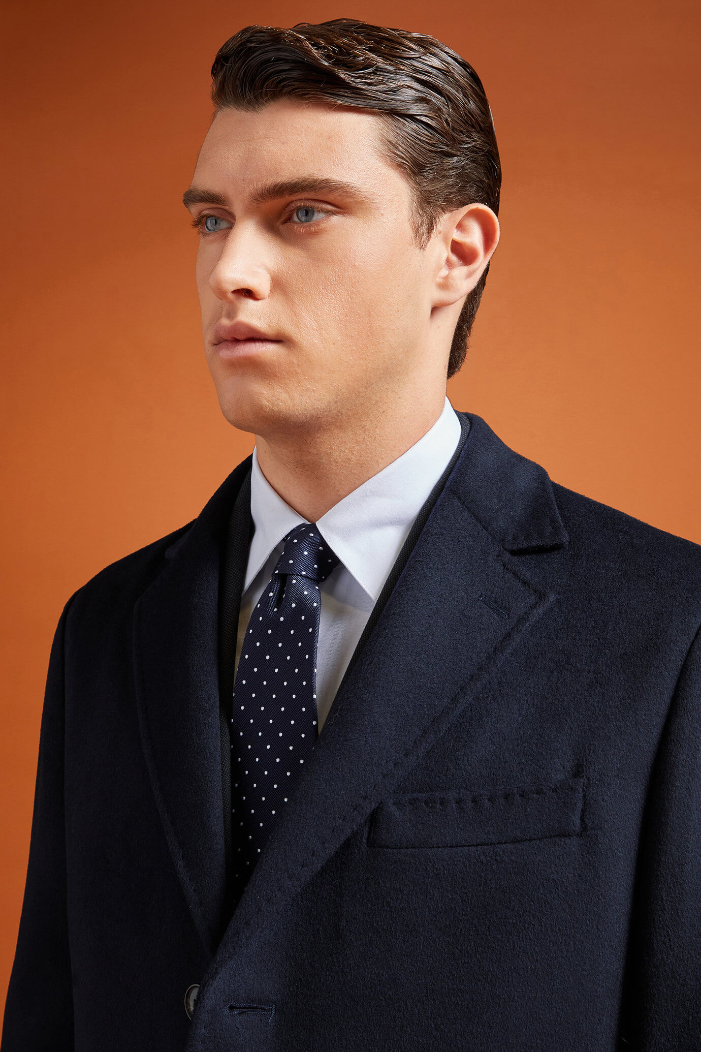Men's regular fit single-breasted classic coat in a wool blend image number 3