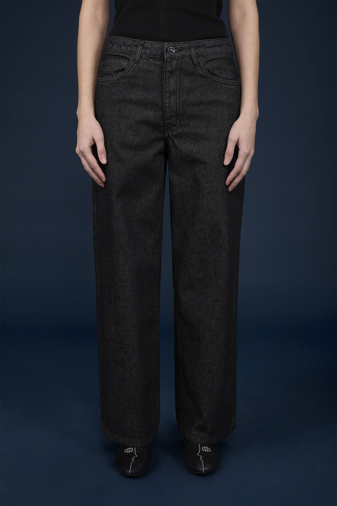 5-Pocket-Hose mit geradem Bein aus Denim für Damen in normaler Passform image number 1