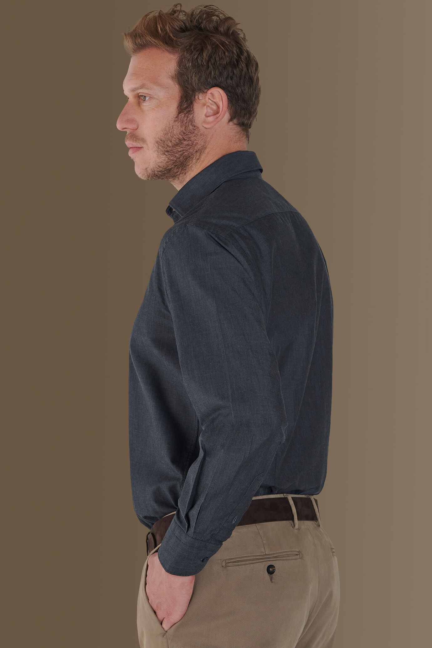 Camicia casual collo francese tinto filo 100% cotone tessuto twill chambray image number 2