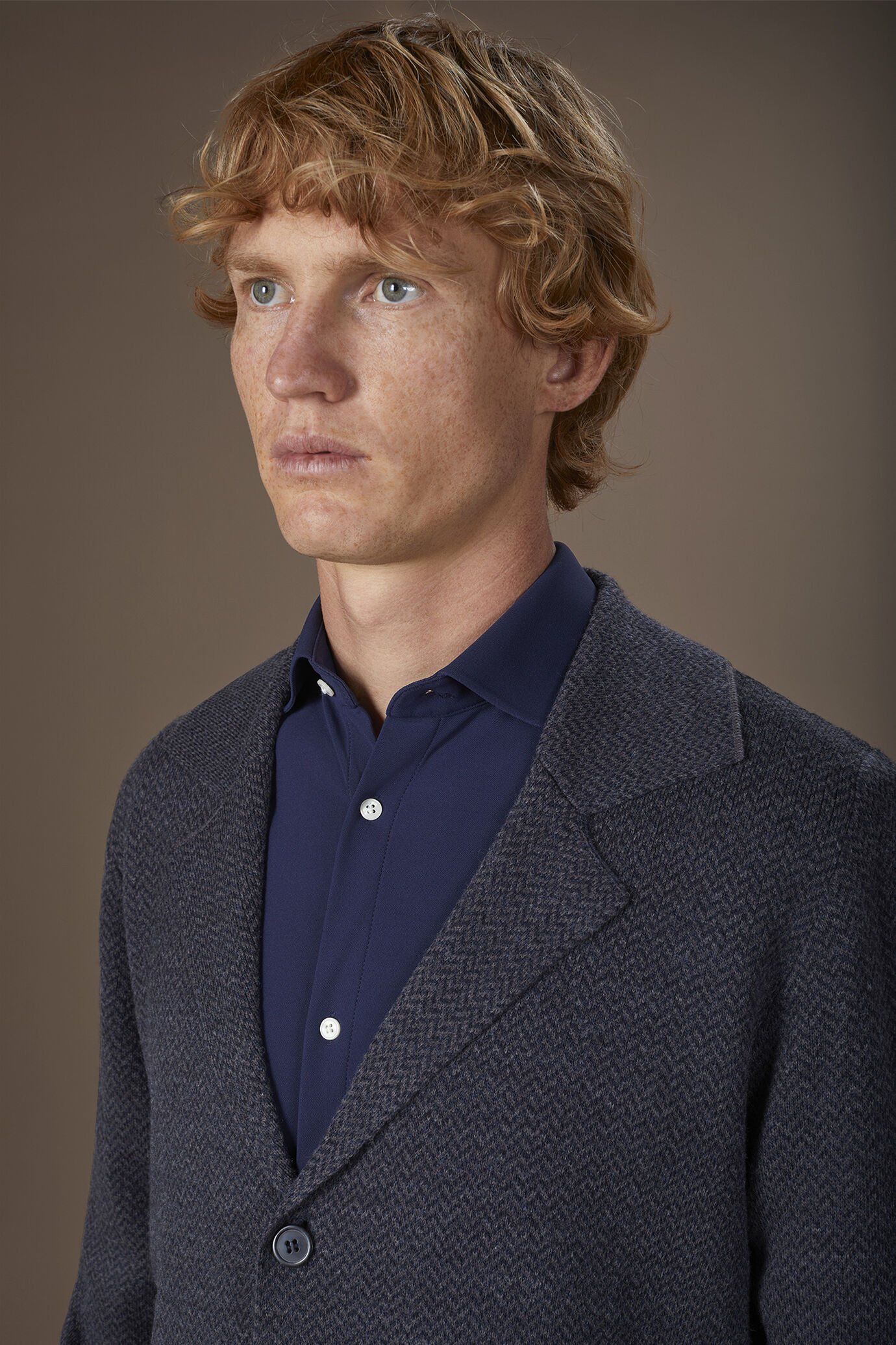 Herren-Strickjacke aus Jacquard-Strick mit Wollanteil reguläre Passform image number 2