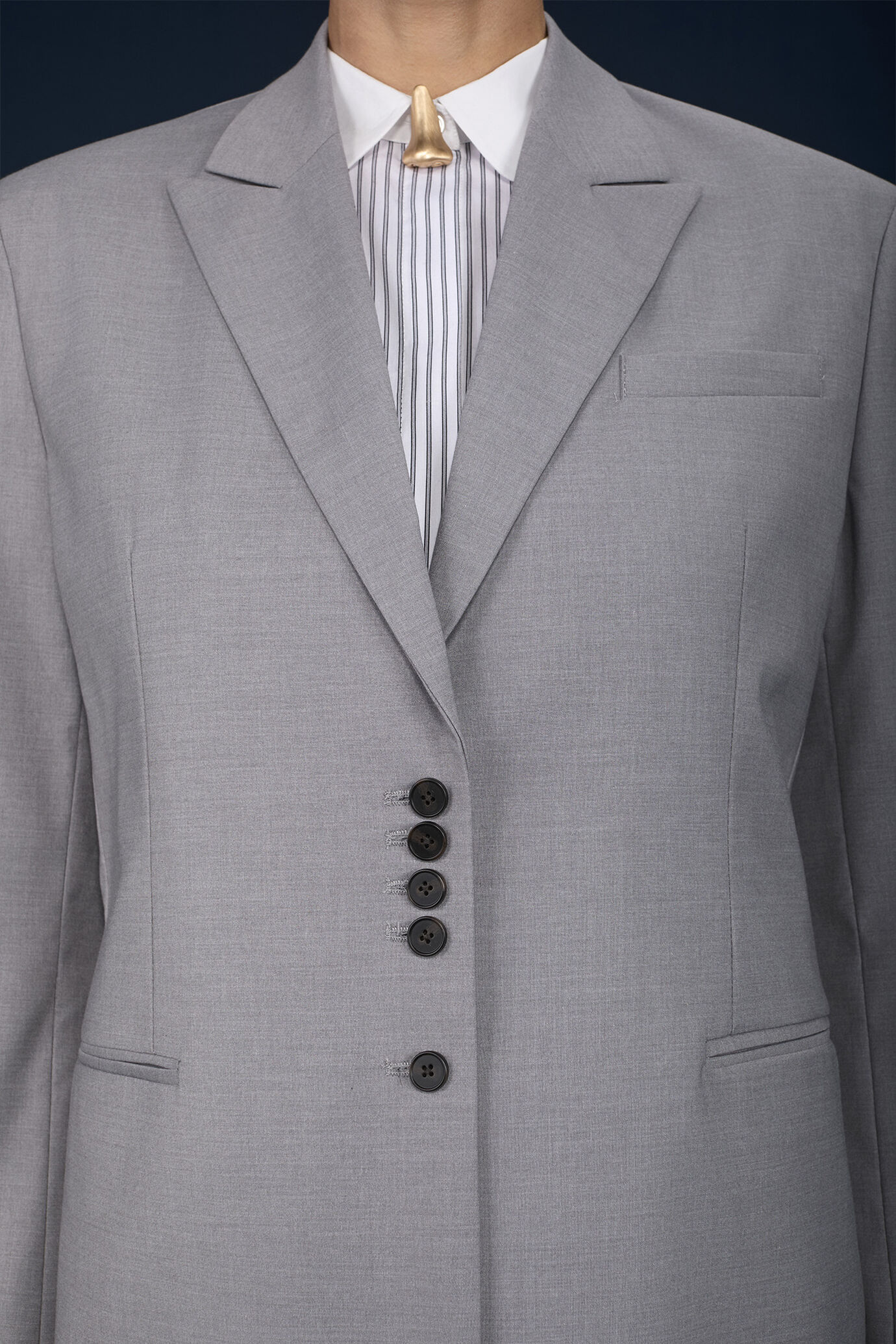 Women's formal single-breasted jacket with peak lapel image number 2