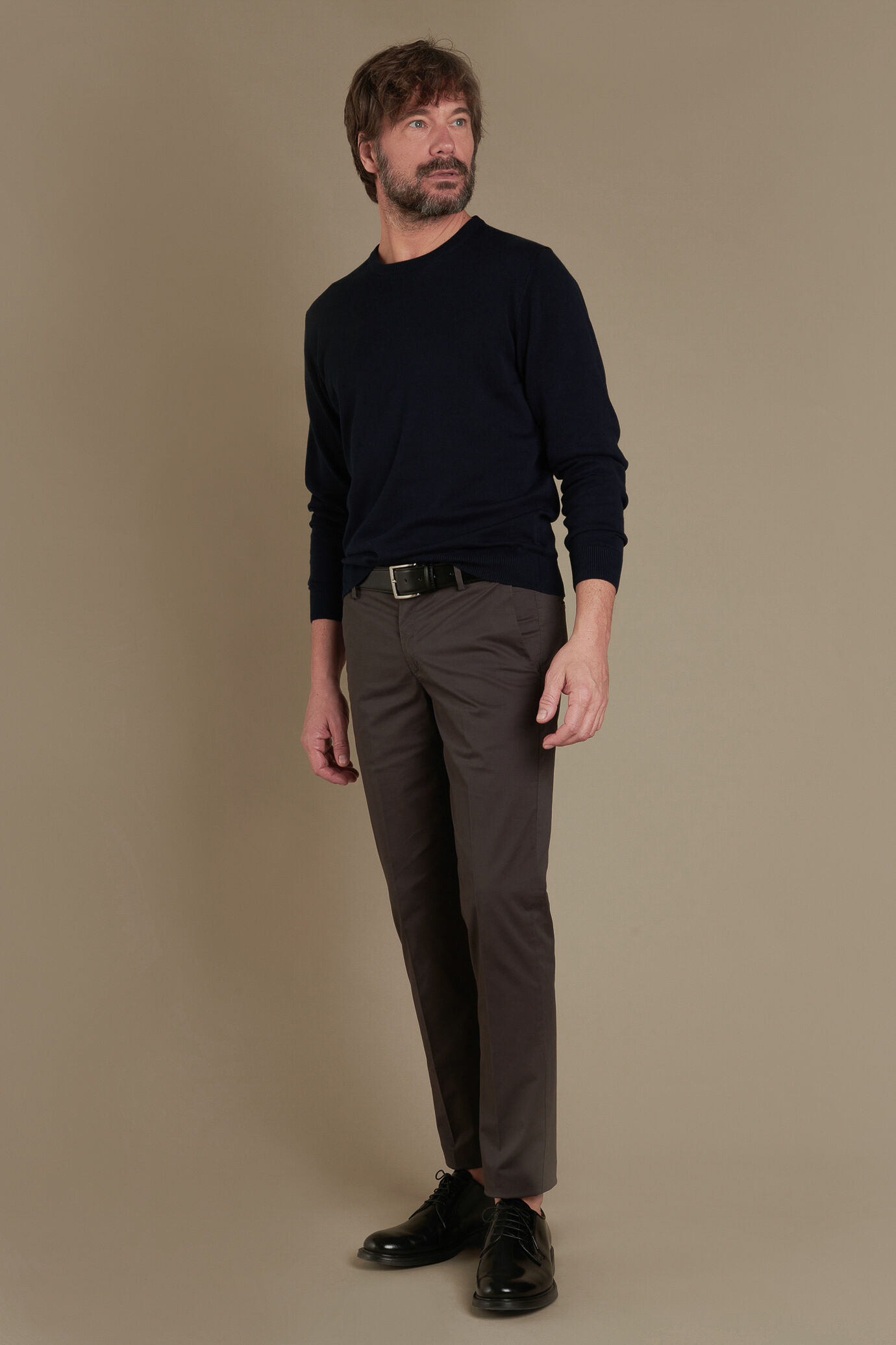 Classic chino trousers twill construction image number 0