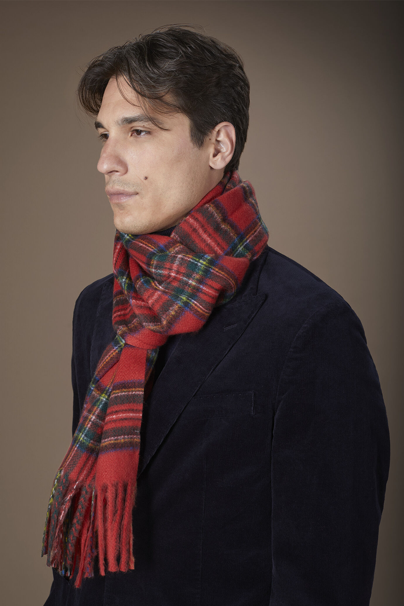 Men's tartan pattern scarf