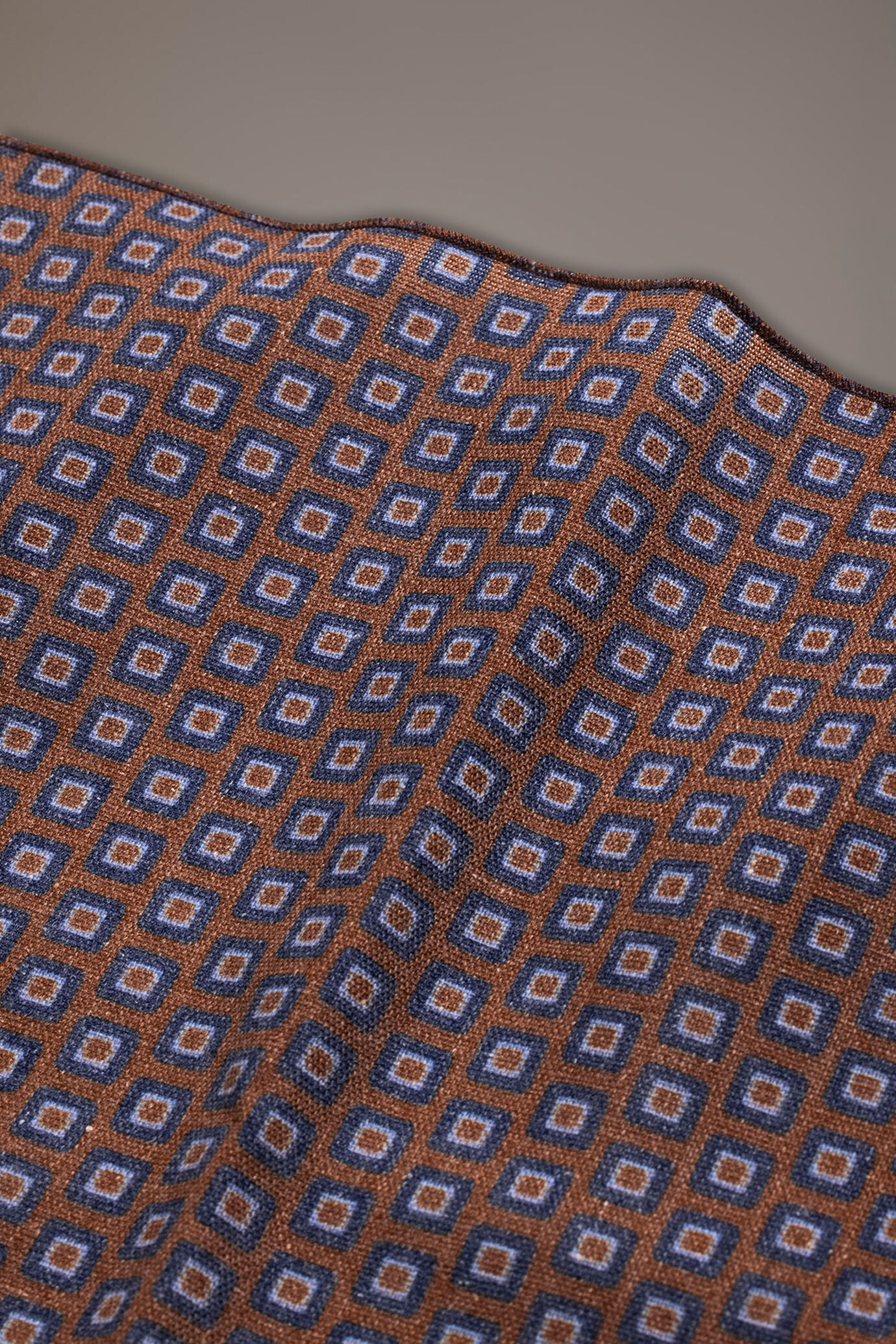 Pochette misto lino disegno fantasia uomo image number 1