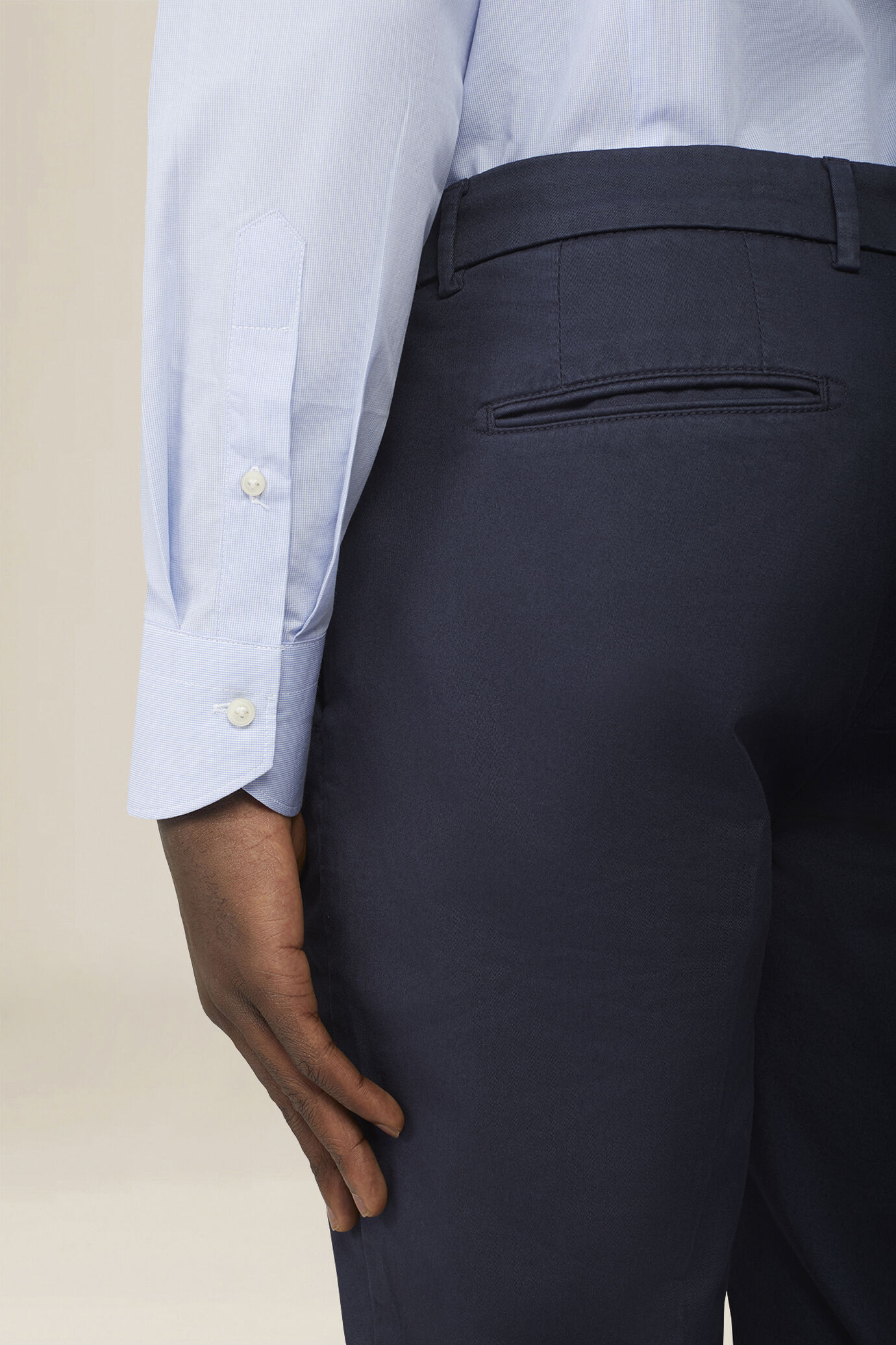 Chemise pour homme 100 % coton &agrave; micro-carreaux et col boutonn&eacute; image number 3