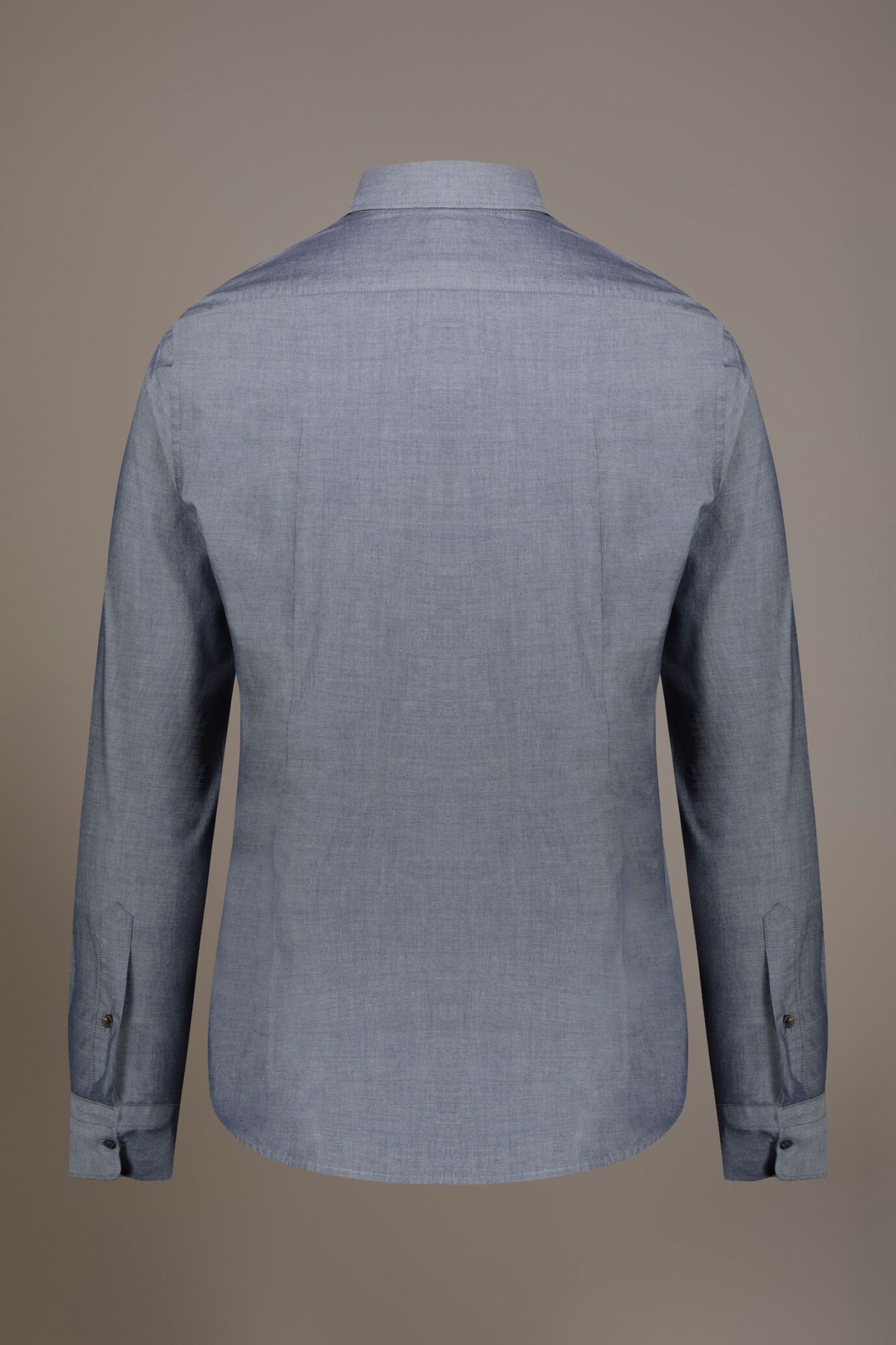Camicia casual collo francese comfort fit tessuto chambray image number 4