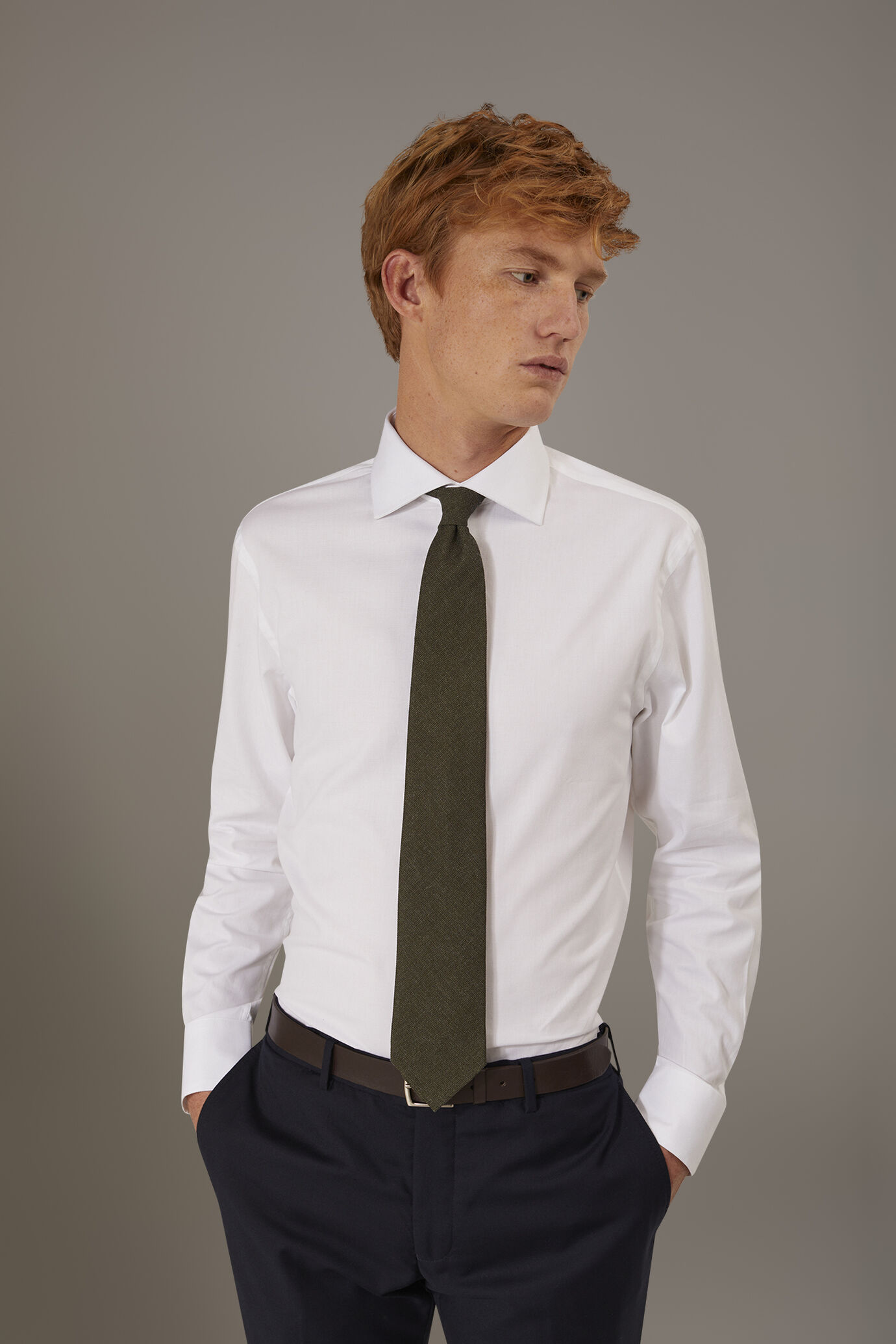 Camicia classica collo francese classic fit tessuto spigato image number 0