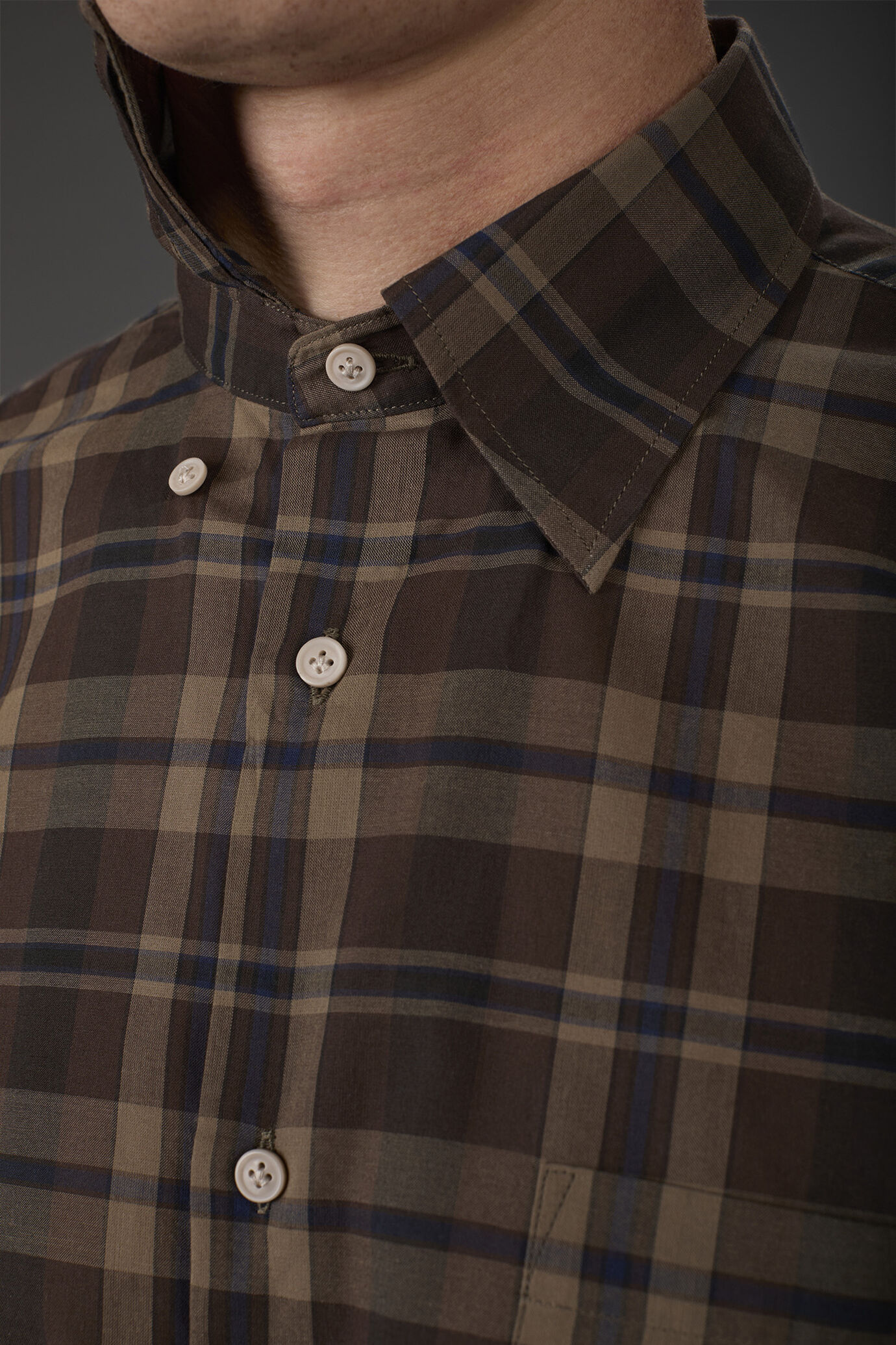 Herren-Freizeithemd mit verdecktem Button-Down-Kragen aus gewaschenem Musselin-Gewebe mit Karomuster image number 3