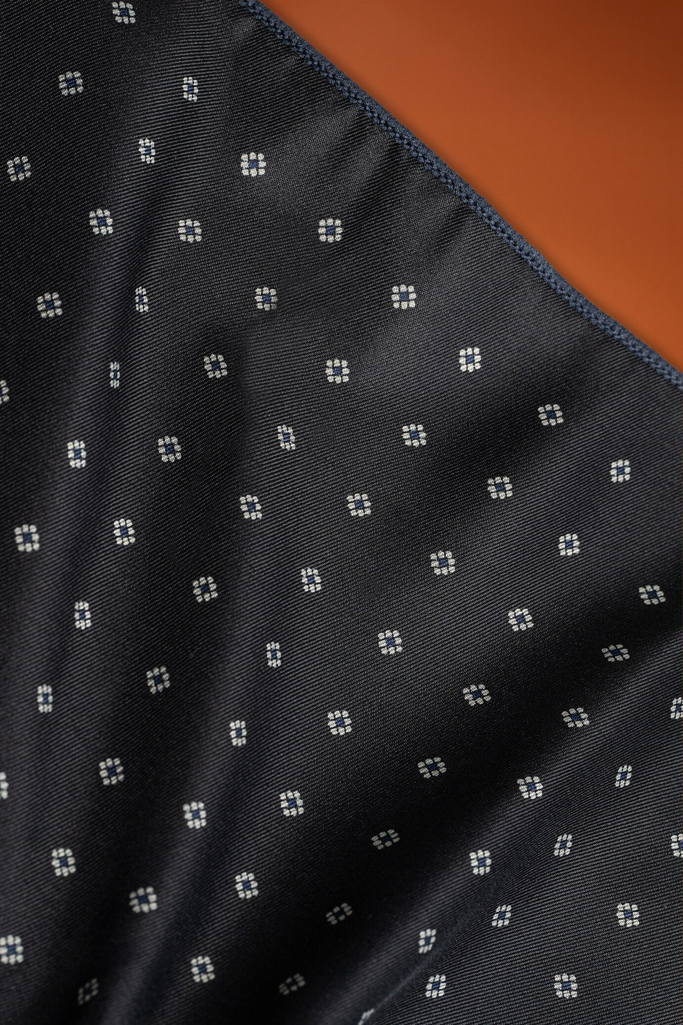 Men's printed pattern pochette image number 1