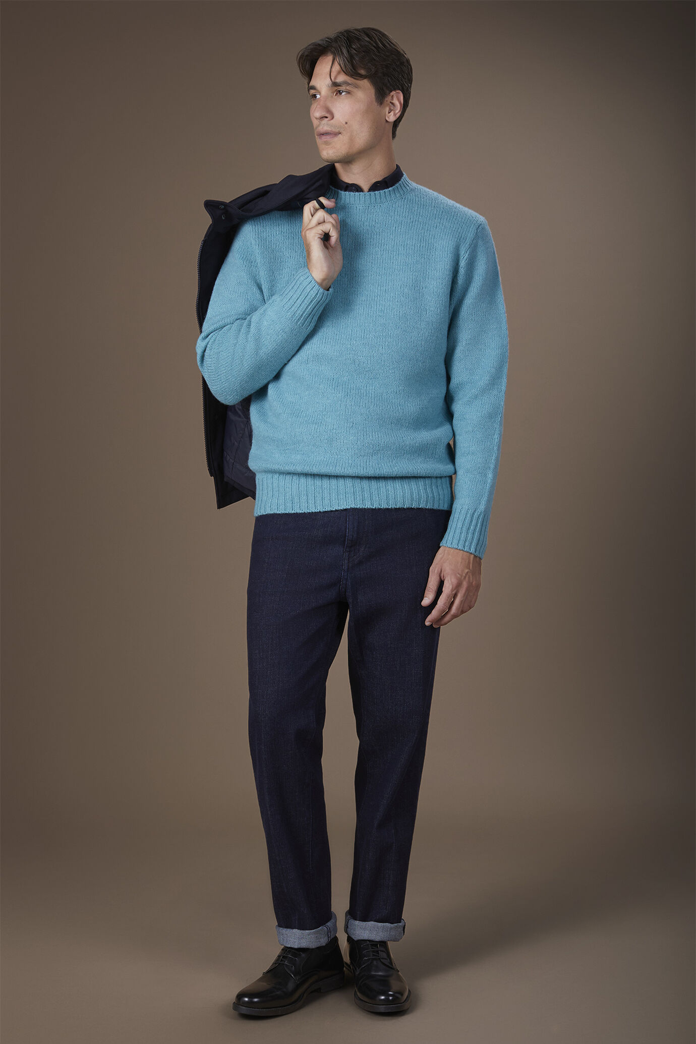 Men's regular fit crew neck jumper in 100% wool image number 1