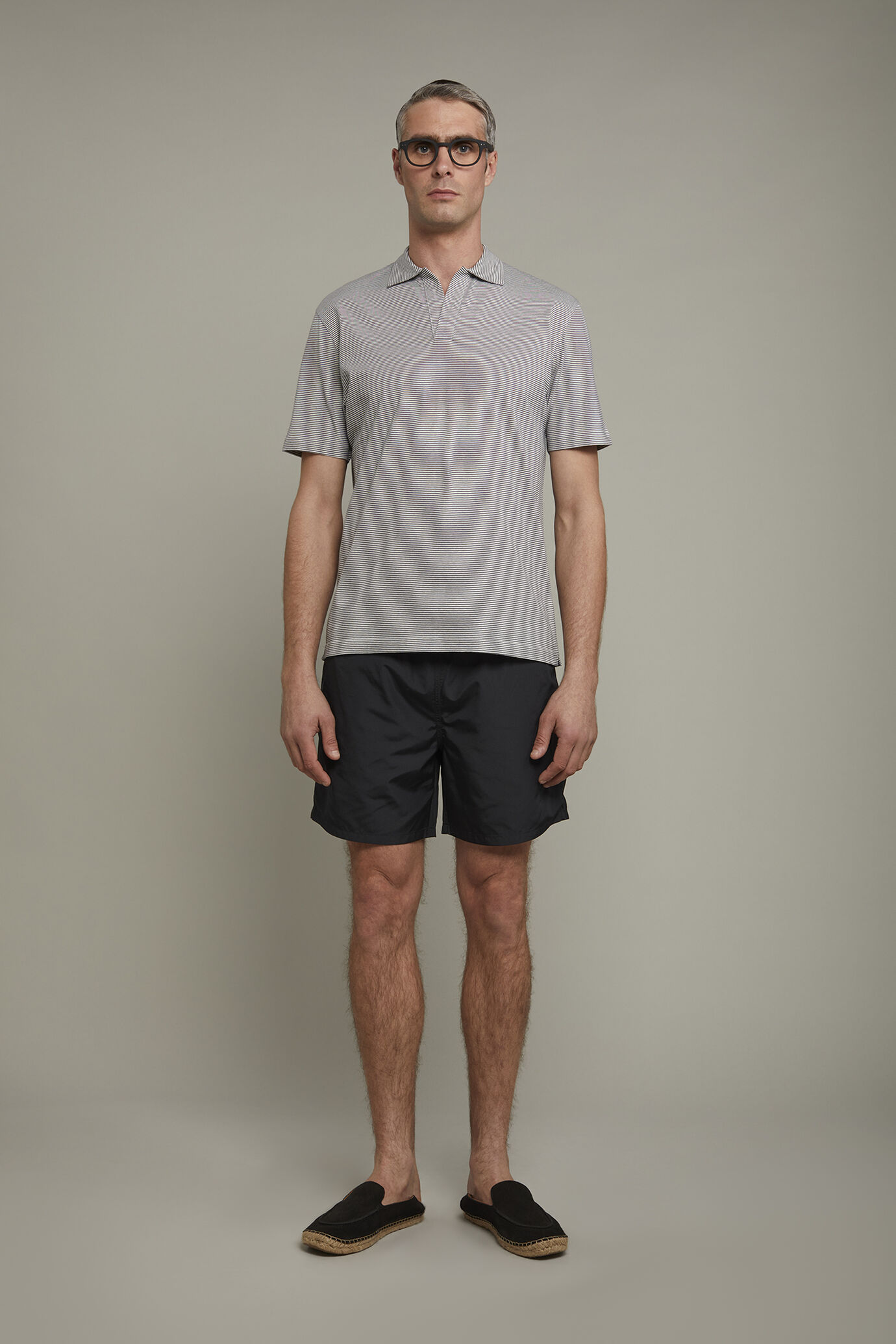 Einfarbige Herren-Badehose image number 2