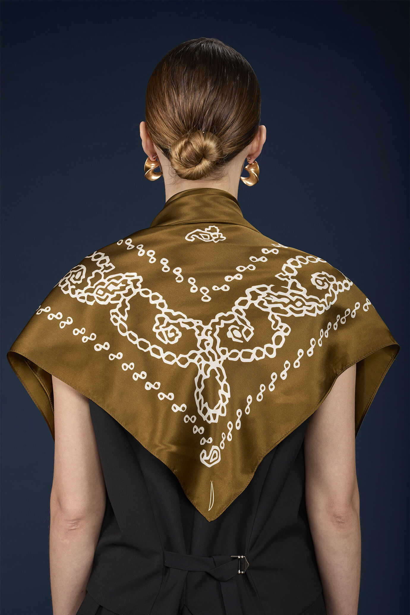 Foulard donna in seta fantasia paisley image number 0