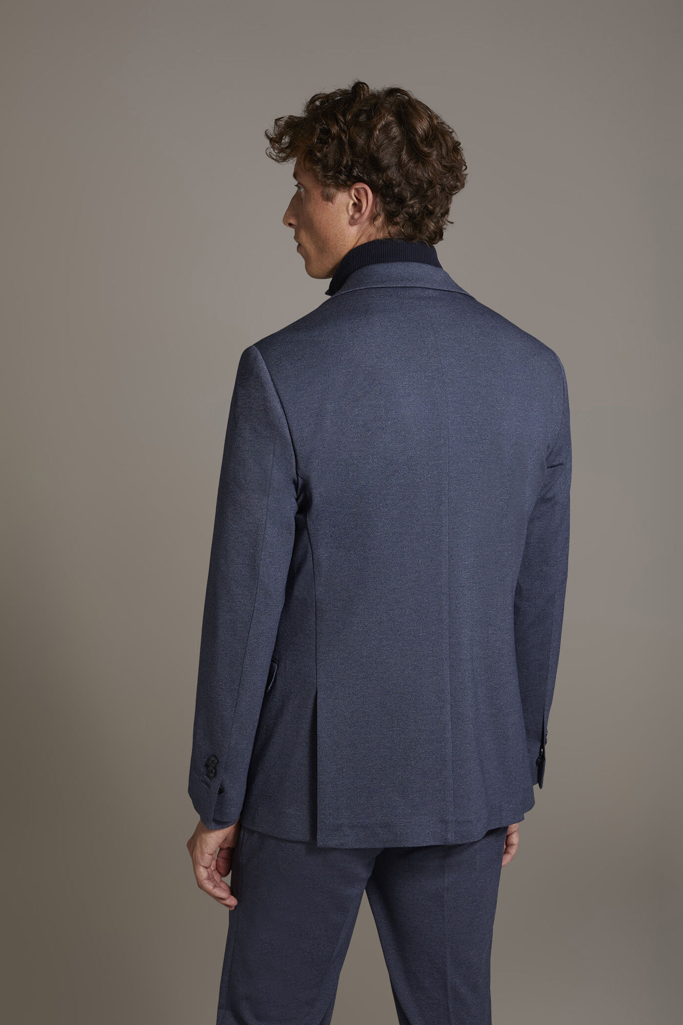 Regular fit single-breasted suit in solid colour jersey fabric image number 4