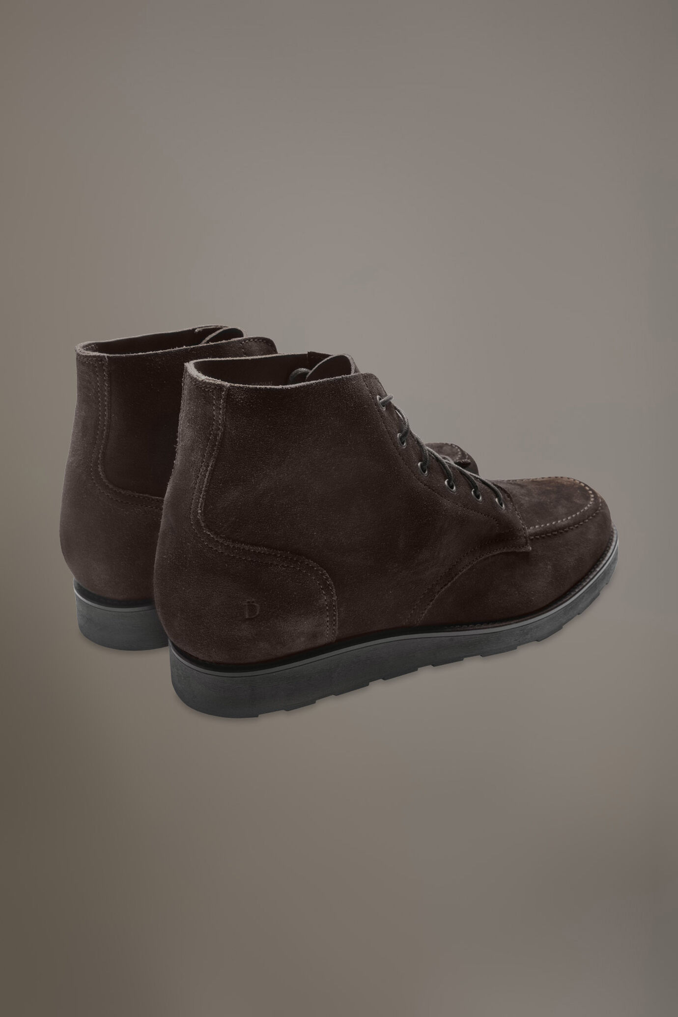 100% suede leather boots with rubber sole image number 3