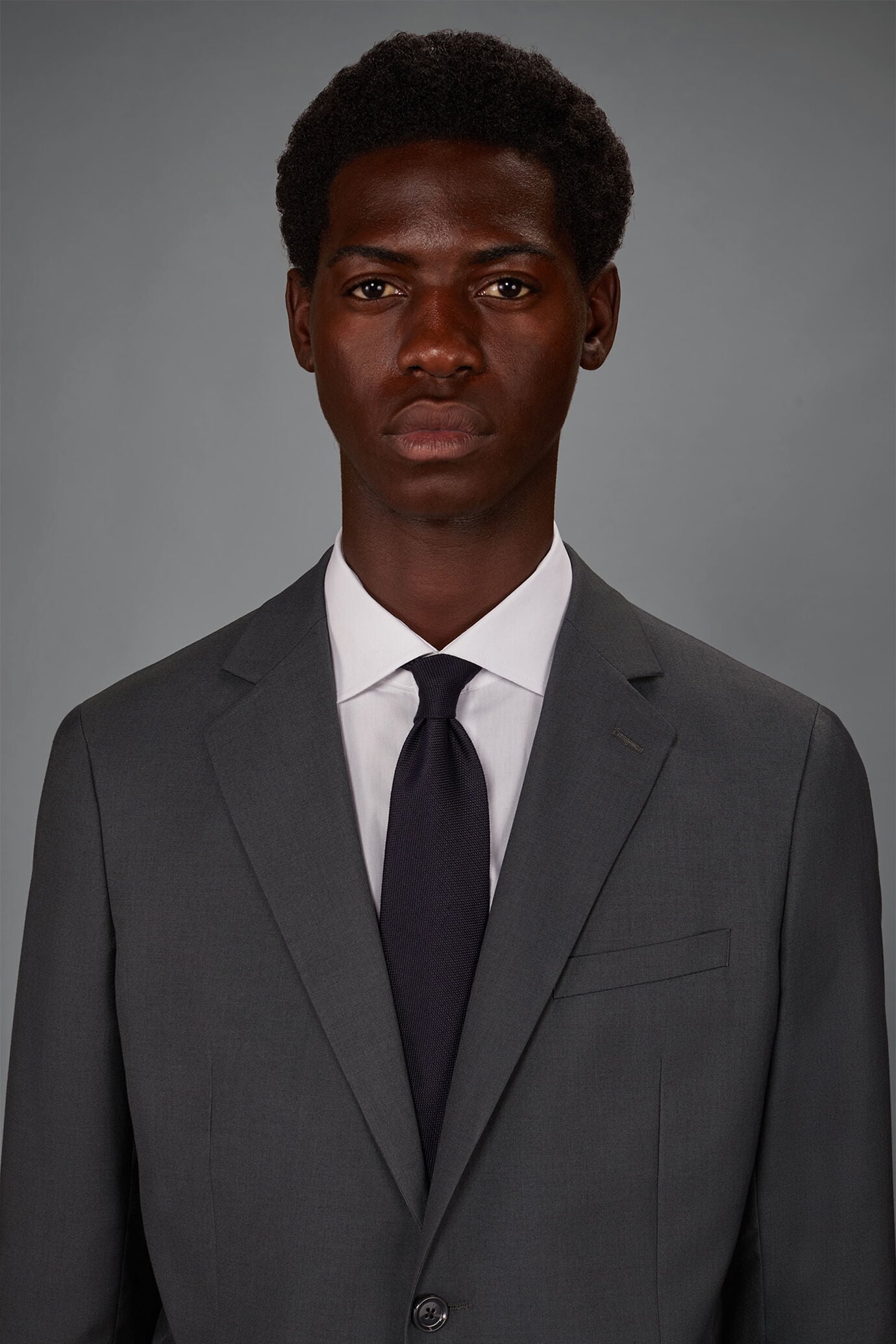 Costume homme &agrave; simple boutonnage en polylaine, coupe classique image number 2