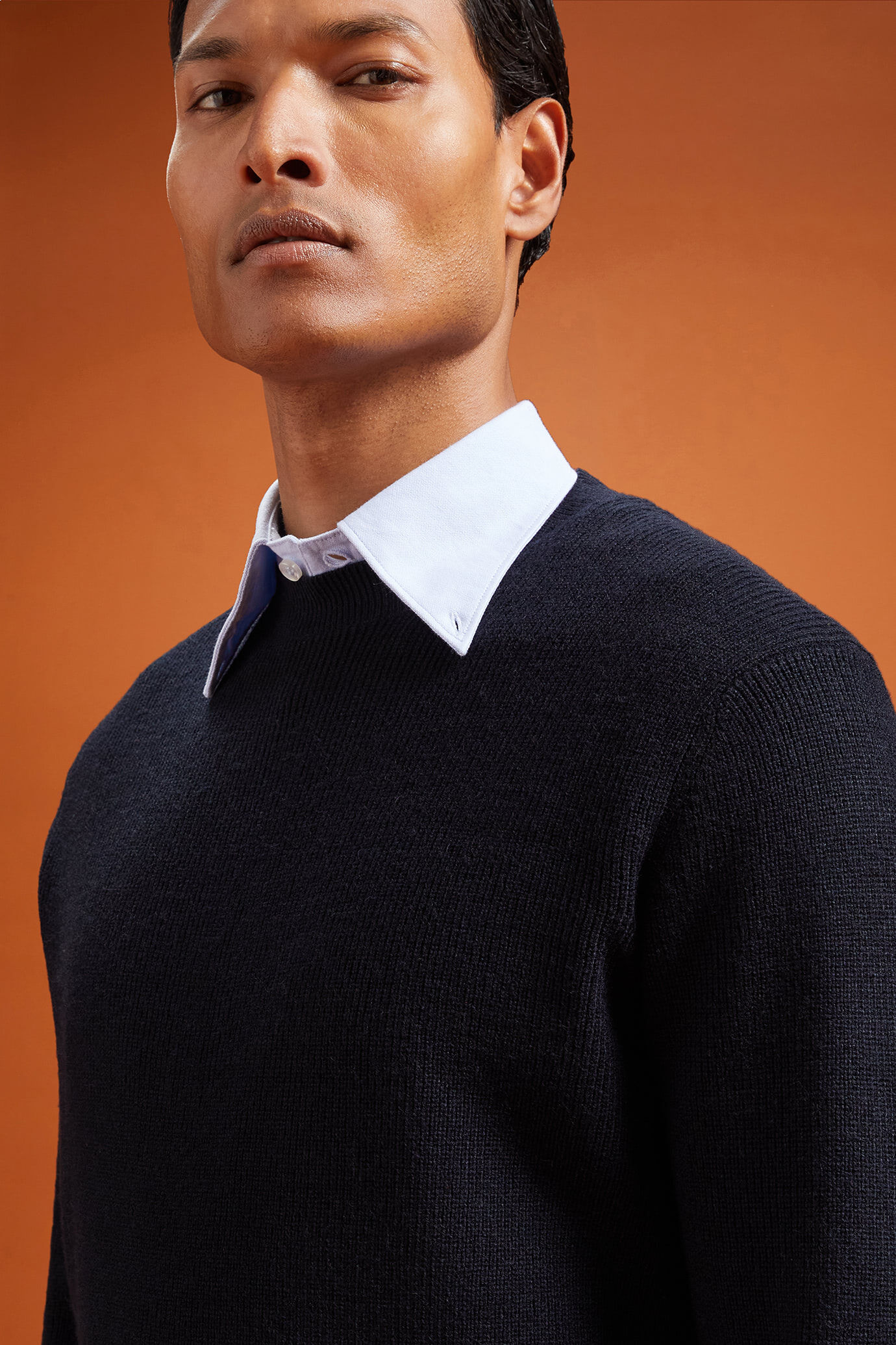 Men's ribbed knit crew neck jumper in a regular fit image number 2