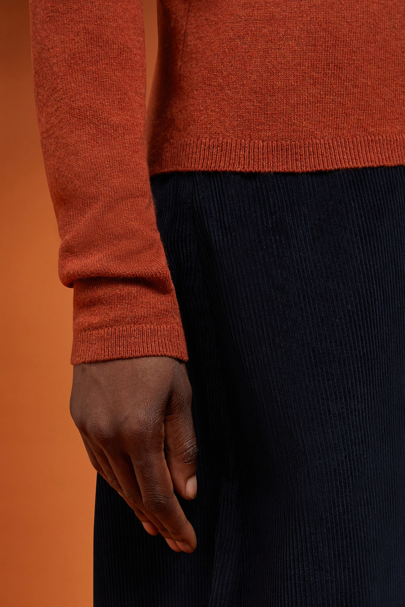 Cardigan pour femme, col rond, en laine et cachemire, coupe classique image number 2