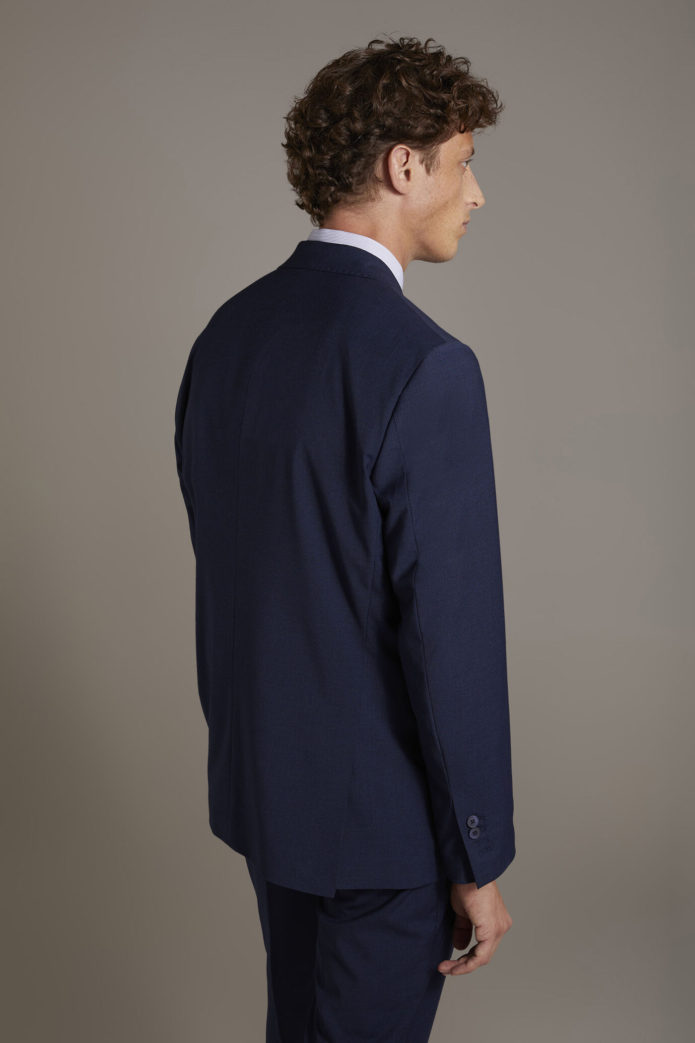 Regular fit single-breasted suit in micro pied de poule fabric image number 4
