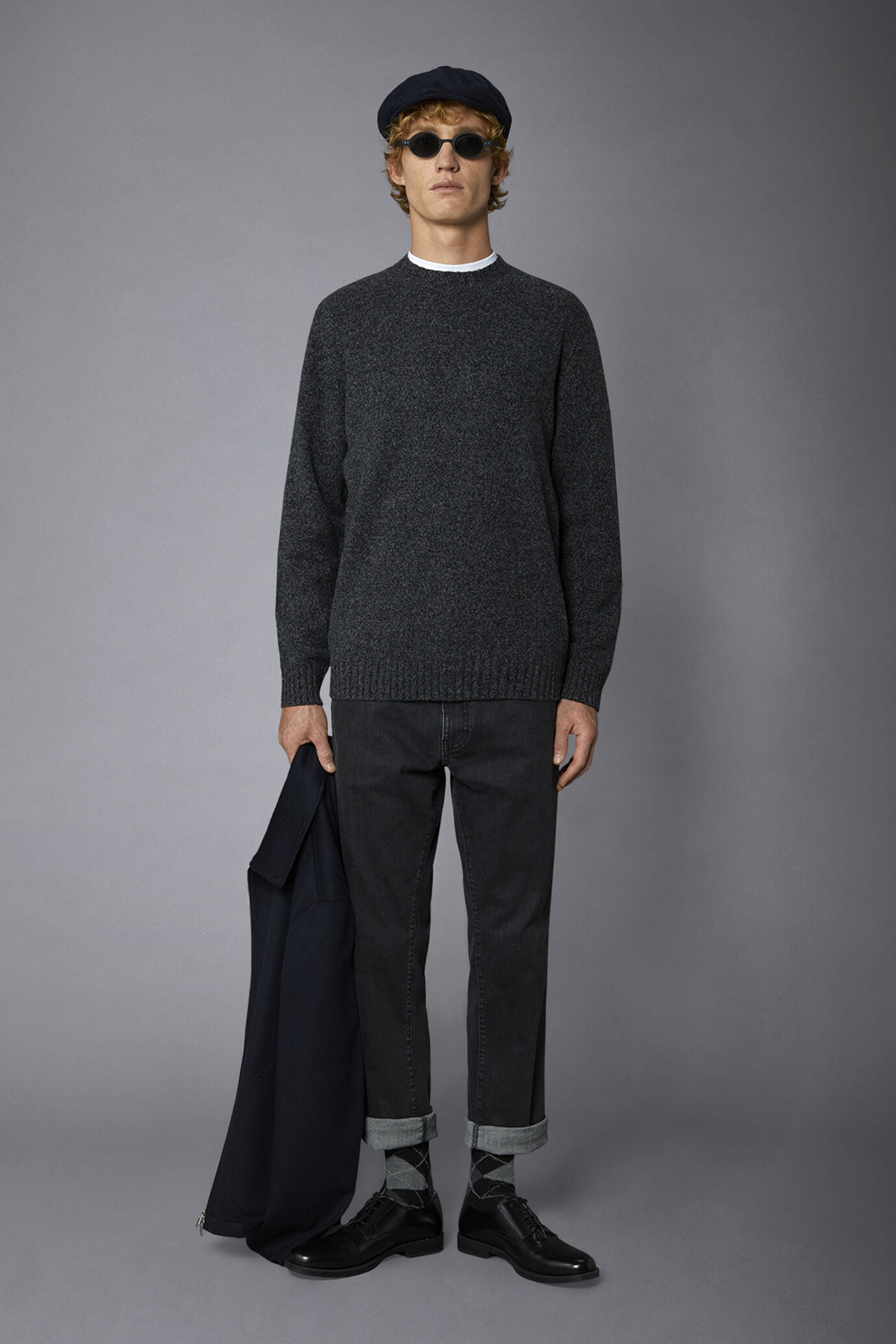 Men's roundneck sweater in lambswool blend regular fit image number 0