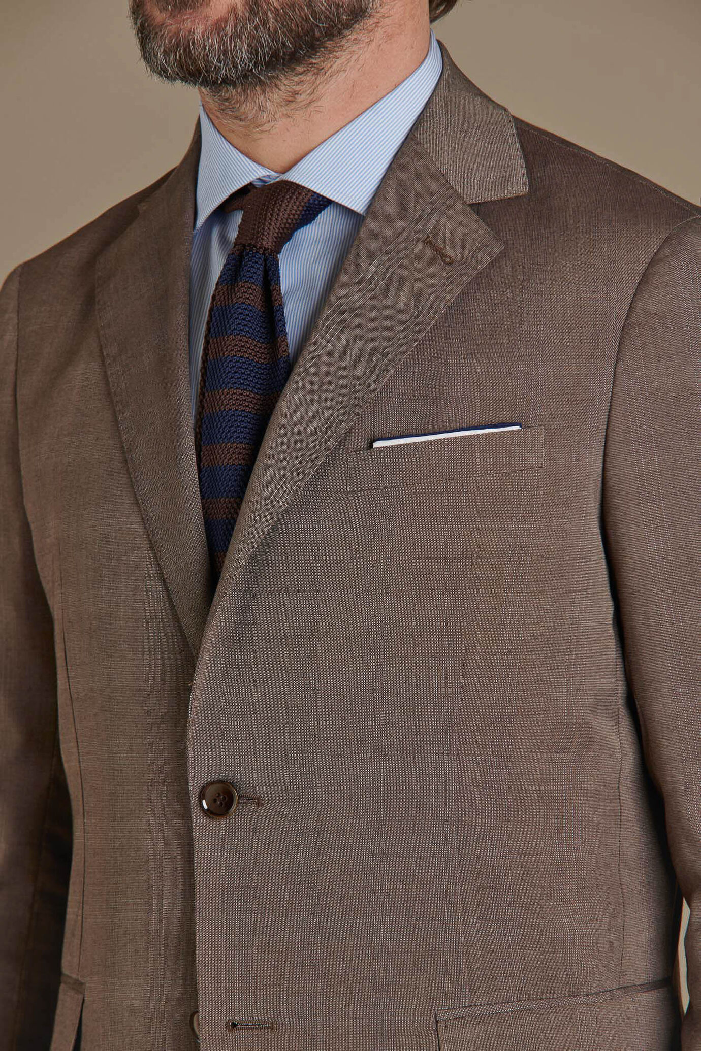 Single breasted suit with trousers with turn up image number 2