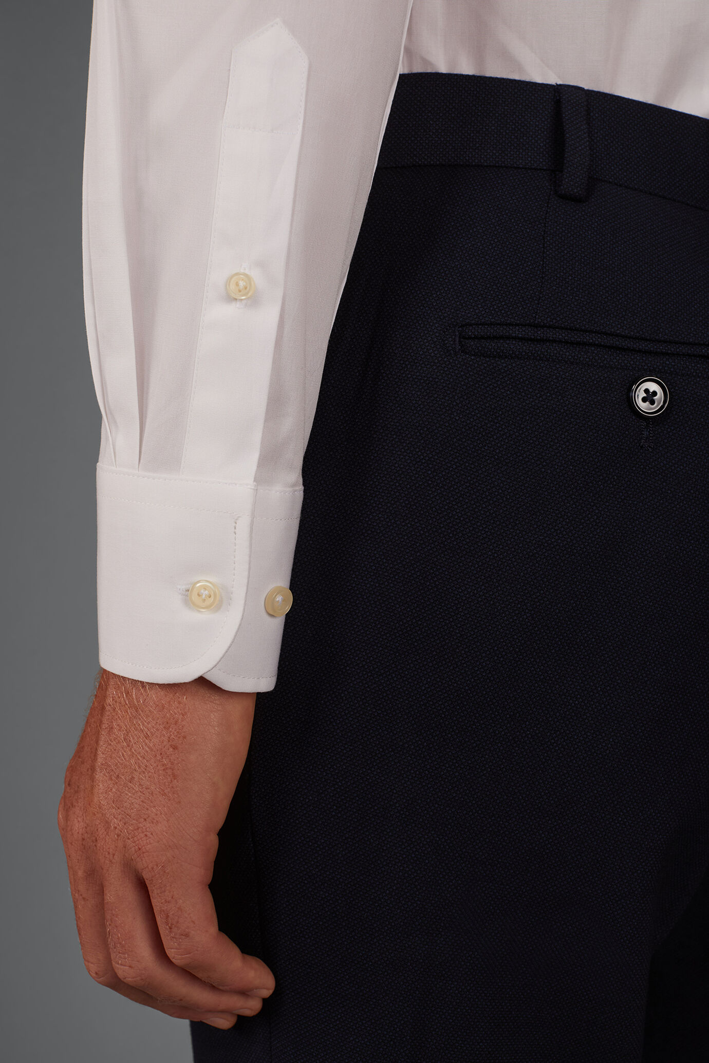 Camicia classica collo francese uomo 100% cotone tinta unita fiammato