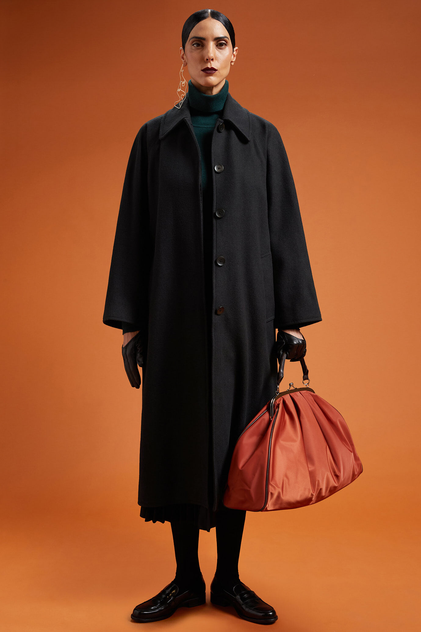 Women's long single-breasted coat with raglan sleeves and a buckle belt in a regular fit image number 2