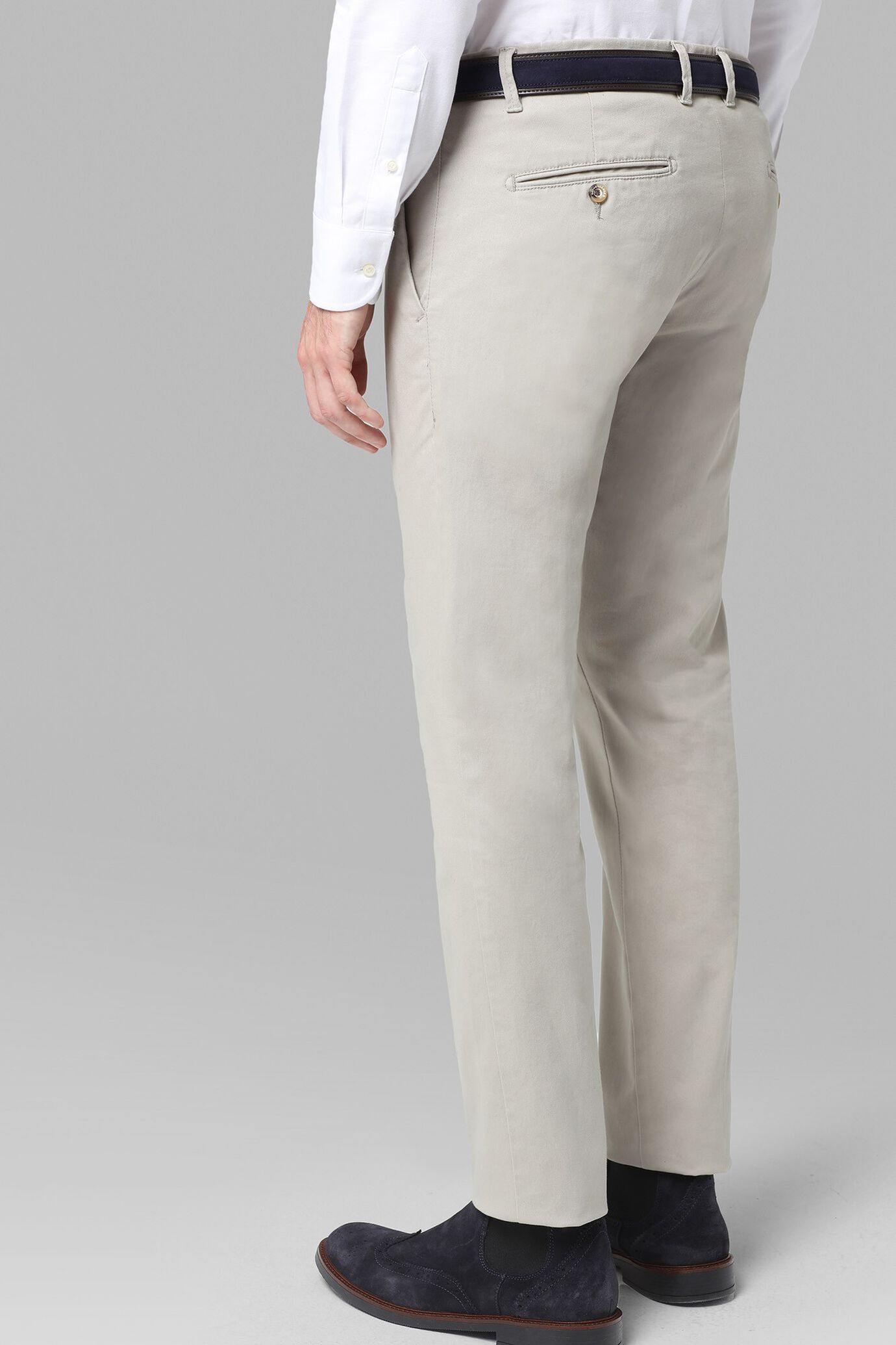 Pantalone chino uomo in twill elastico image number 2
